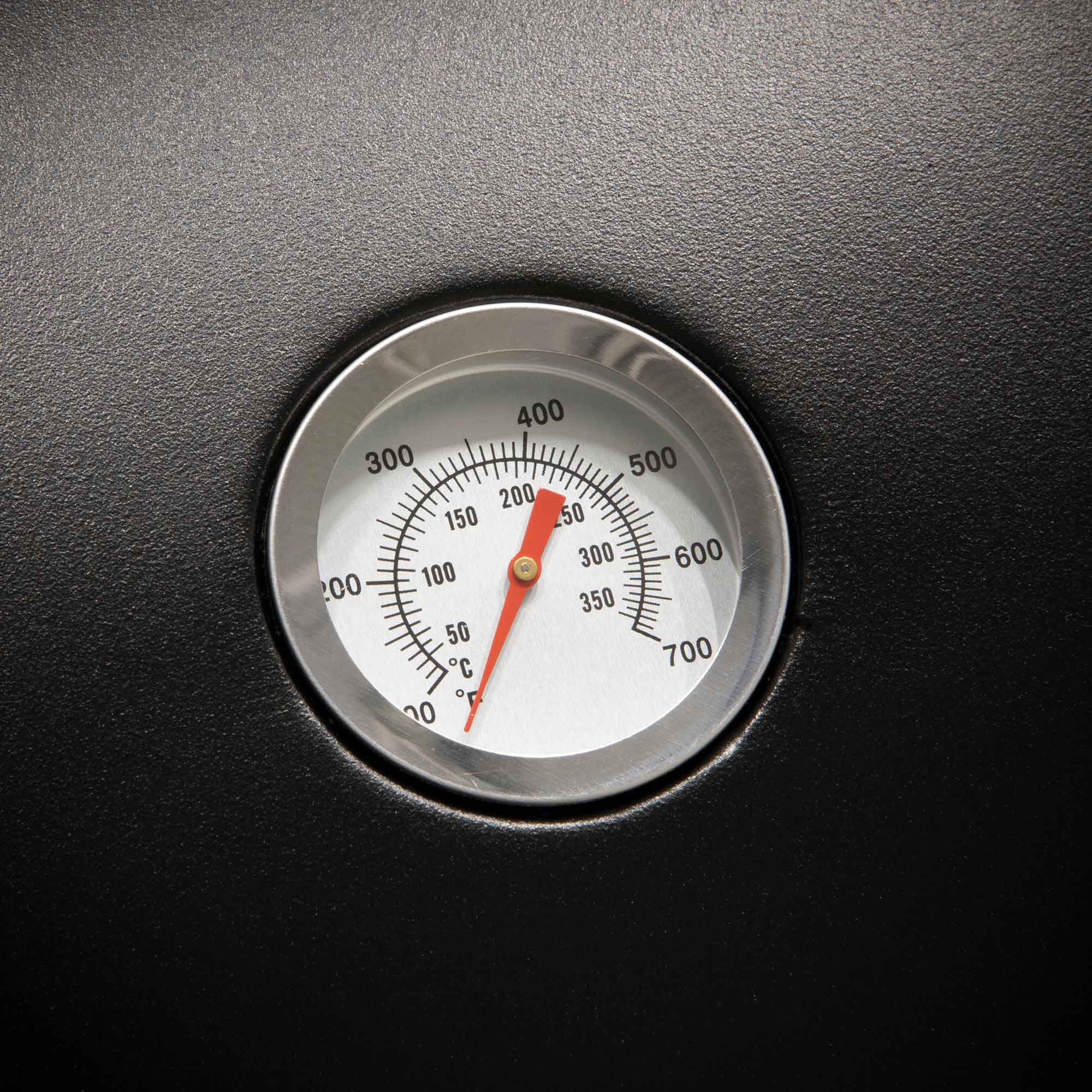 Dellonda DG13 Barbecues Action shot - thermometer