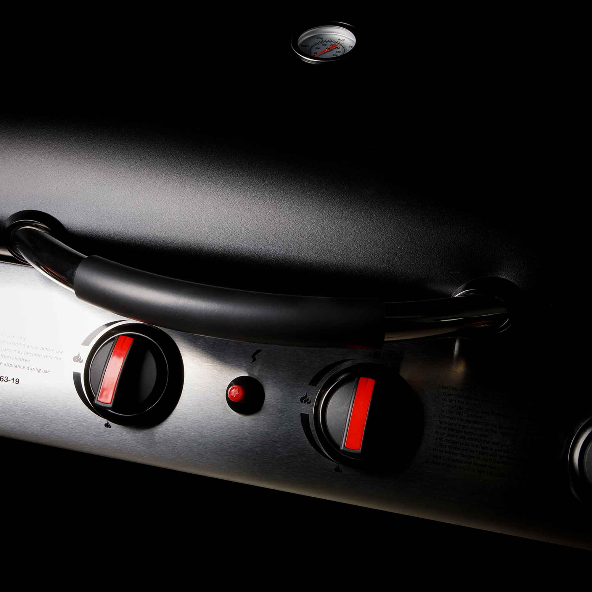 Dellonda DG15 Barbecues Action shot - four - dials