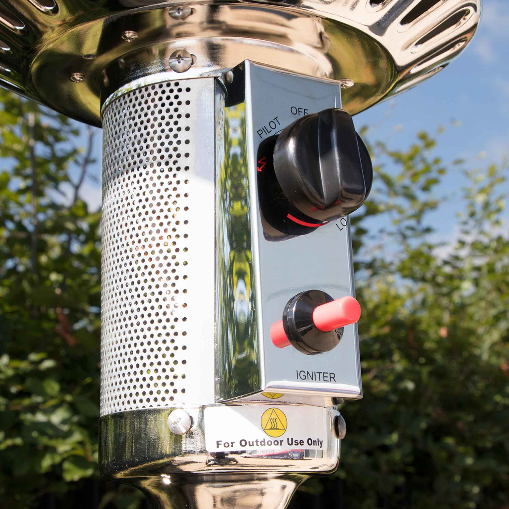 Dellonda DG1 Patio Heaters Dg2 - action shot - 3rd perspective