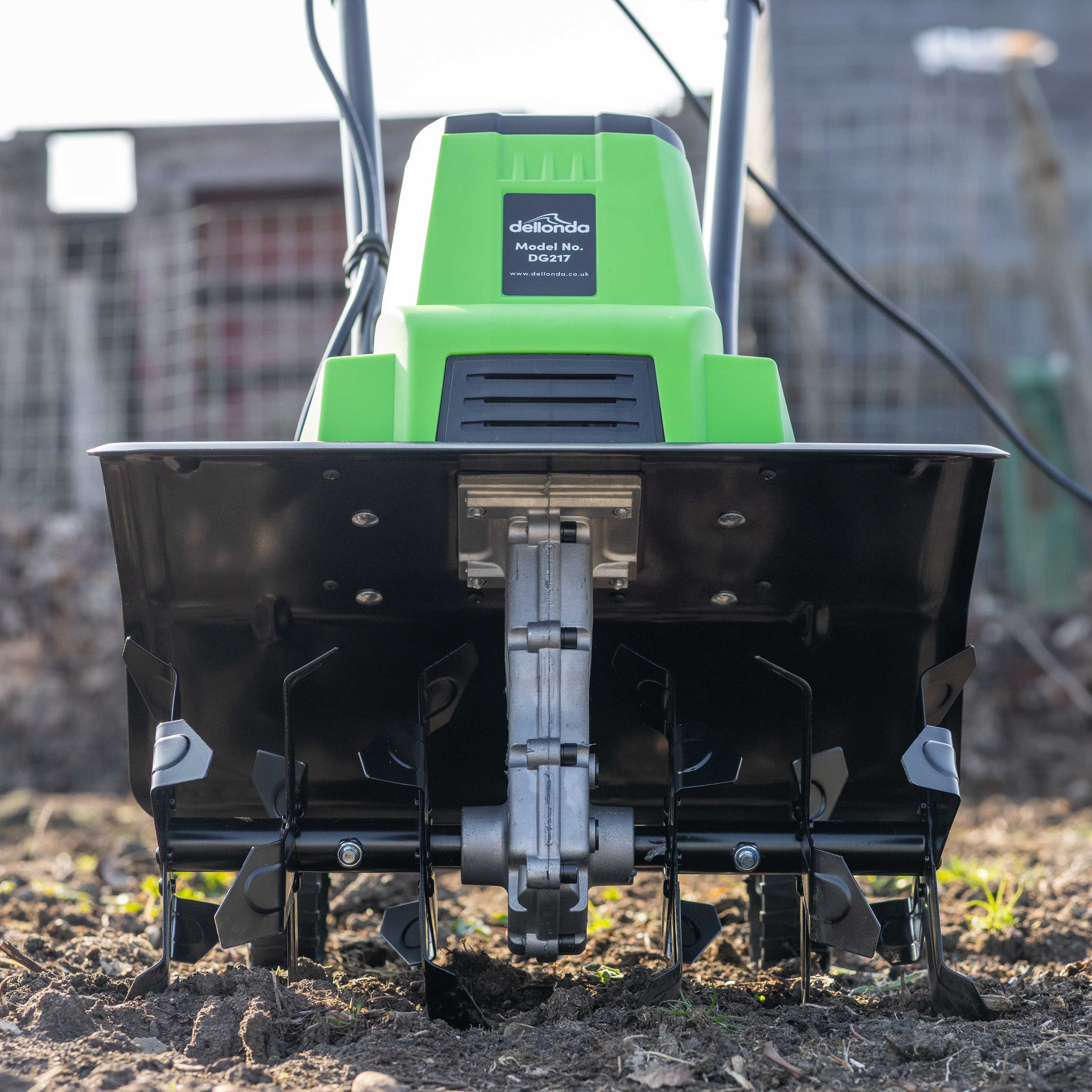 Dellonda DG216 Scarifiers Action shot - in use - close