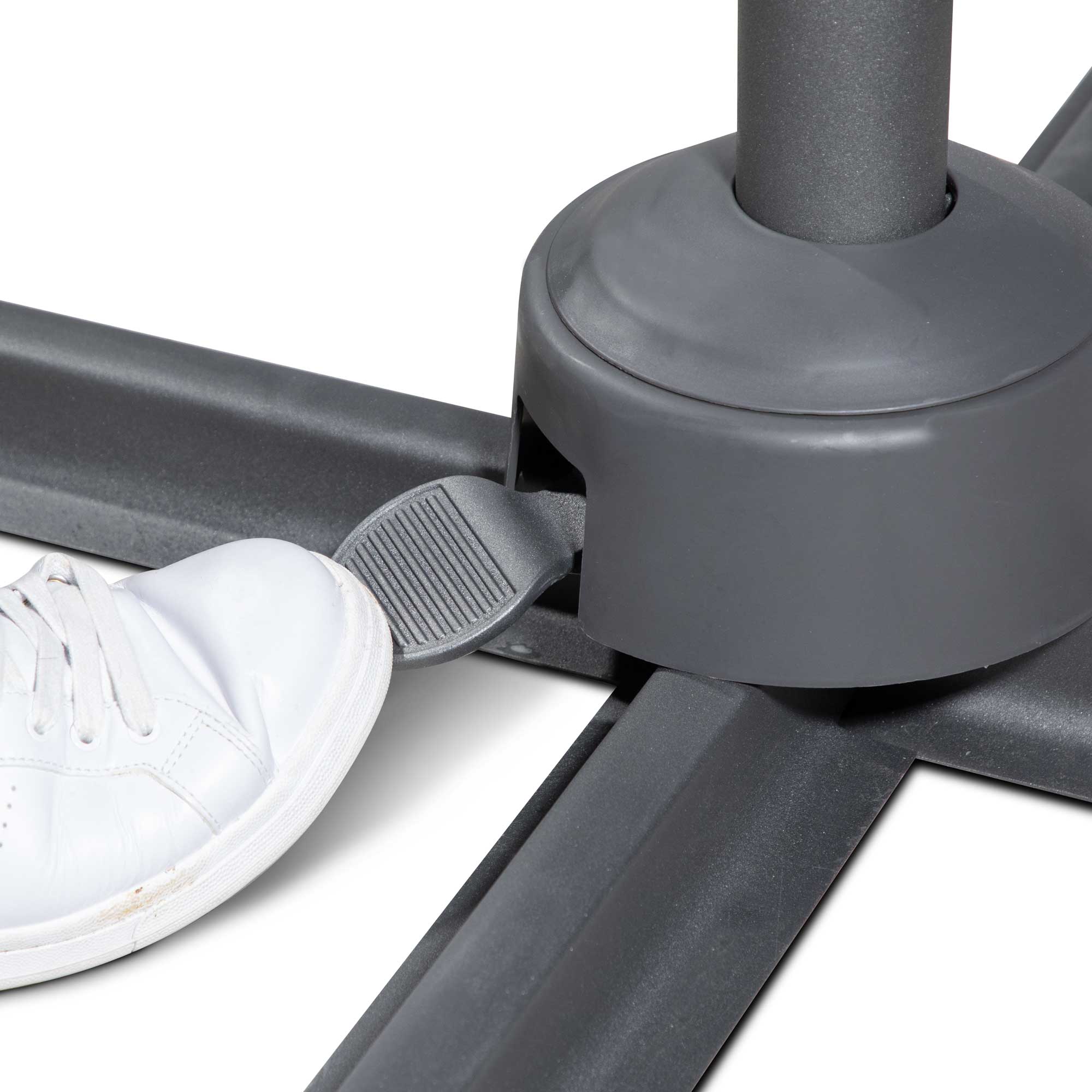 Dellonda DG267 Parasols Action shot - 360 - pedal