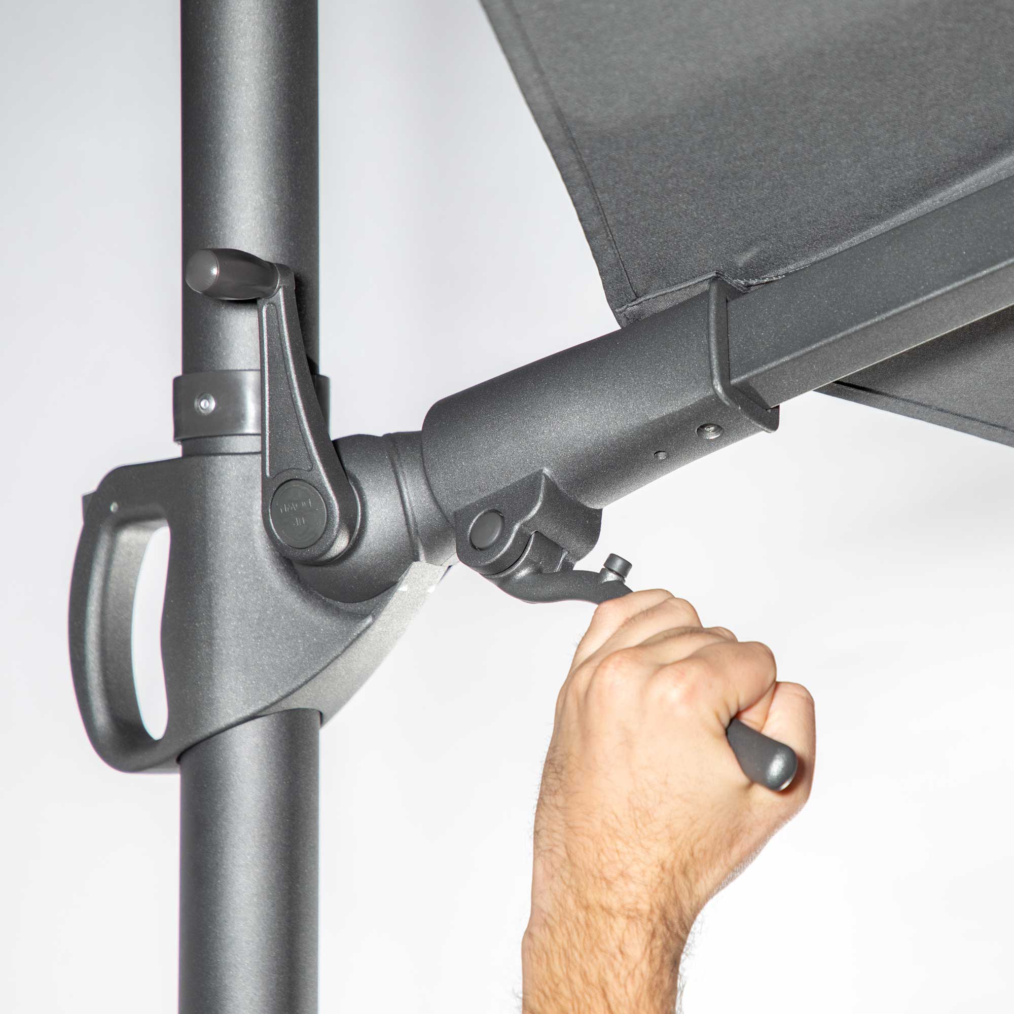 Dellonda DG267 Parasols Action shot - tilt - handle
