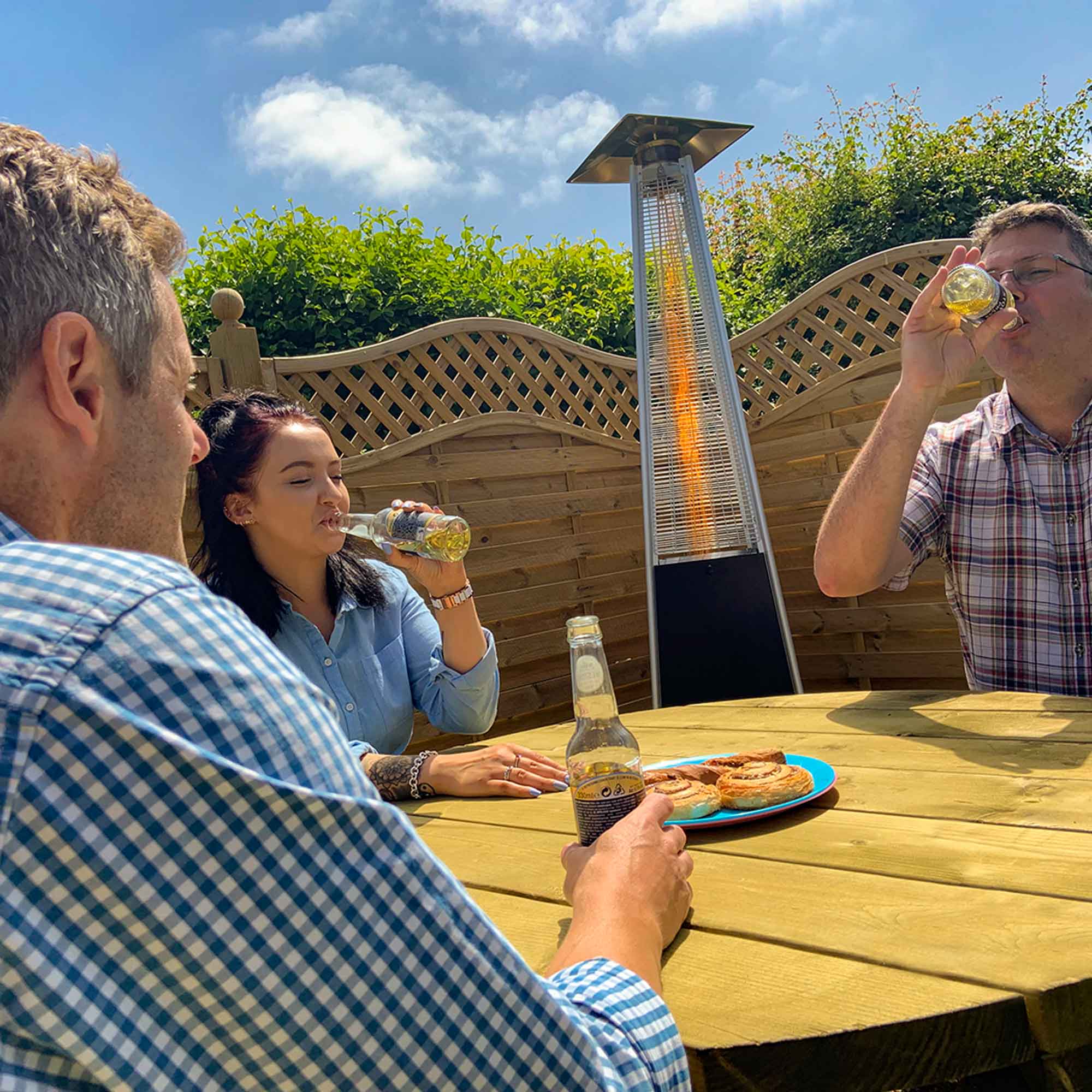 Dellonda DG5 Patio Heaters Action shot - in use