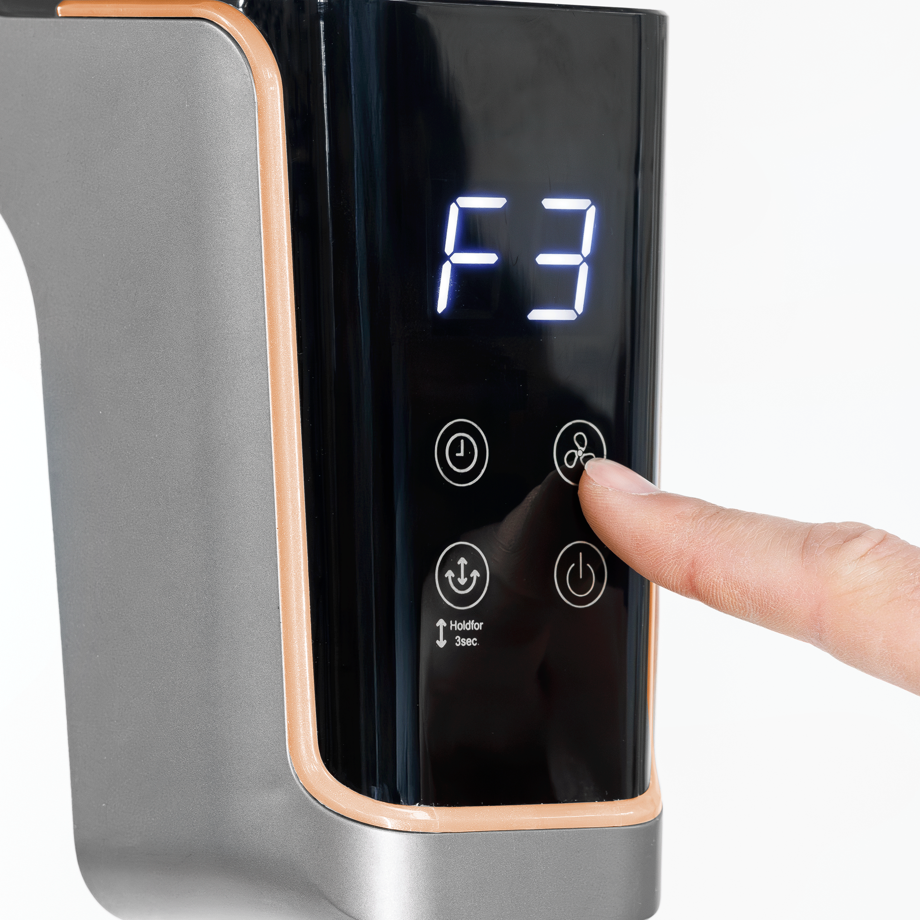 Baridi DH141 Fan Action shot - controls