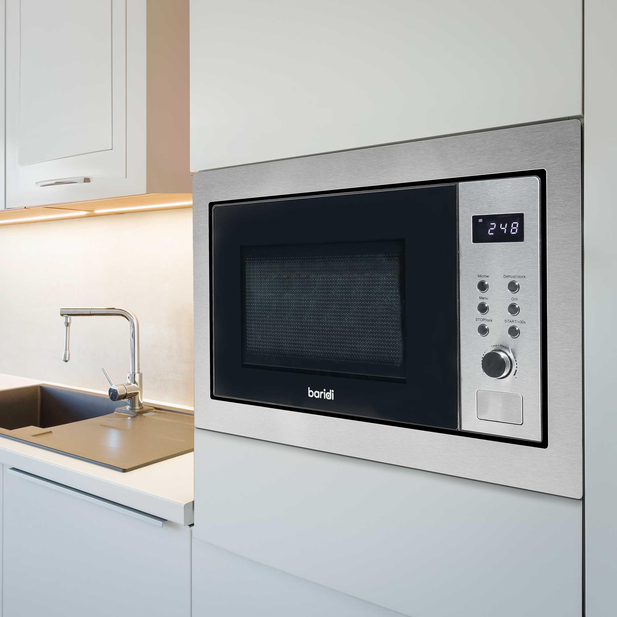 Baridi DH197 Microwave Action shot - lifestyle