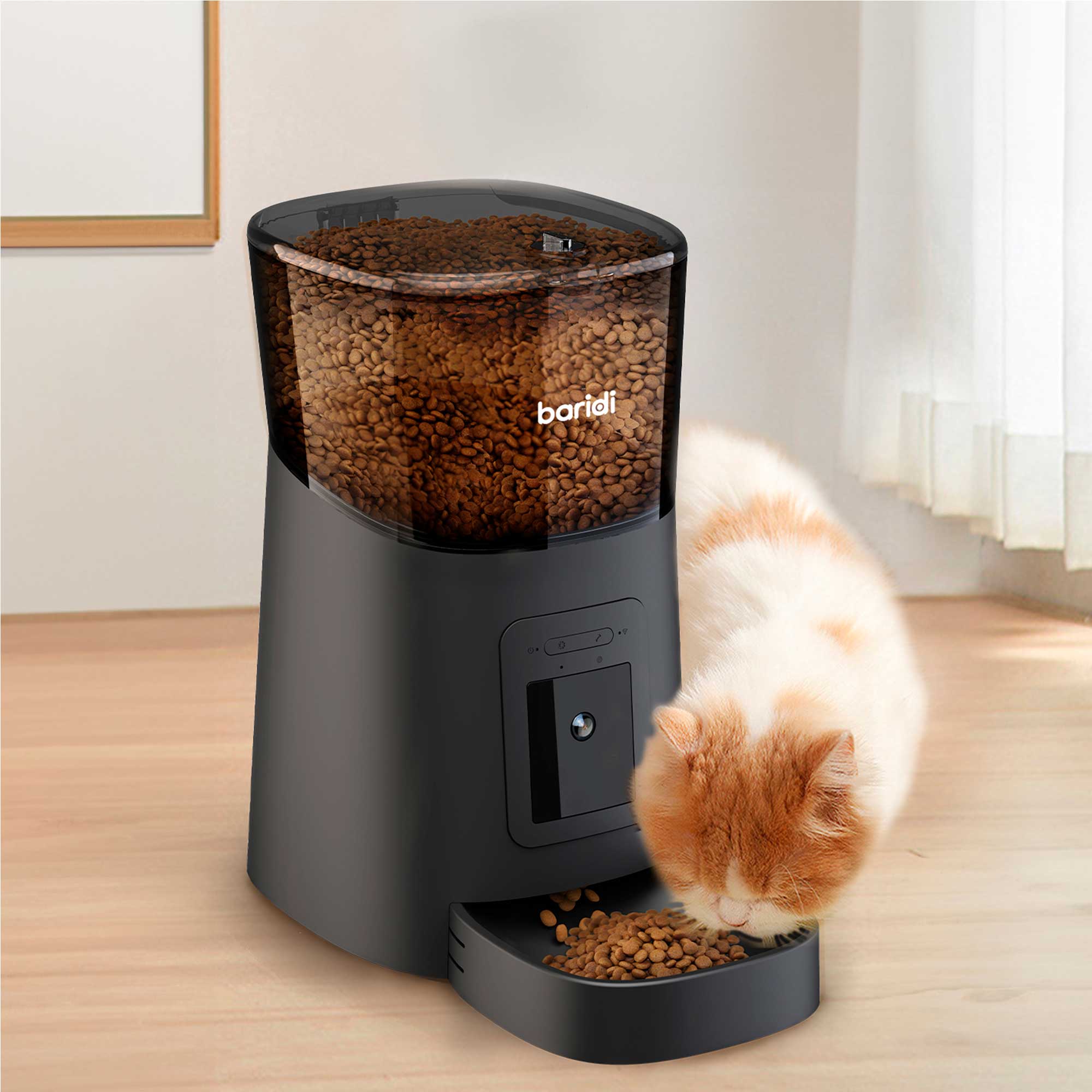 Baridi DH231 Pet Feeder Action shot - in use
