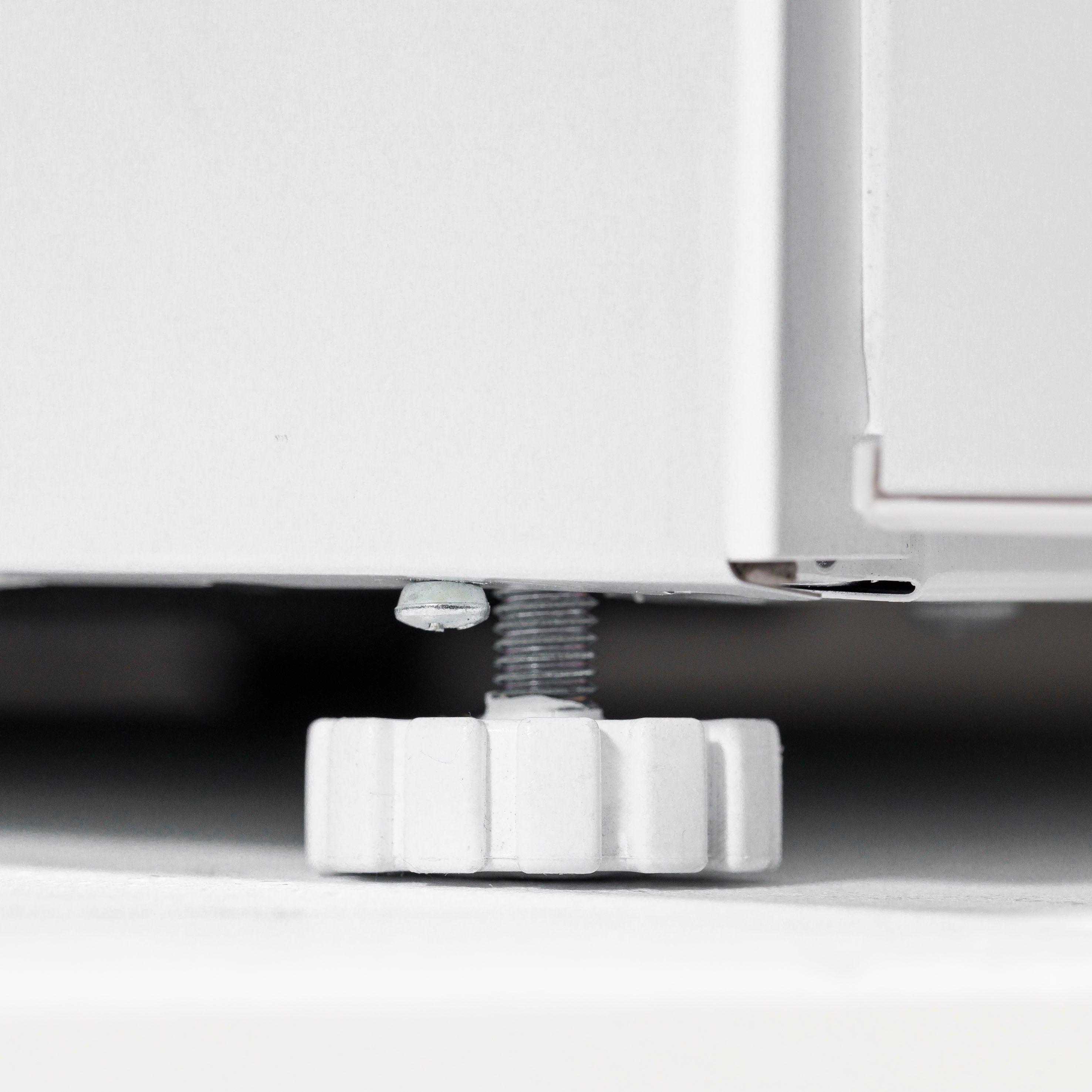 Baridi DH252 Fridge Freezer Action shot - adjustable - feet