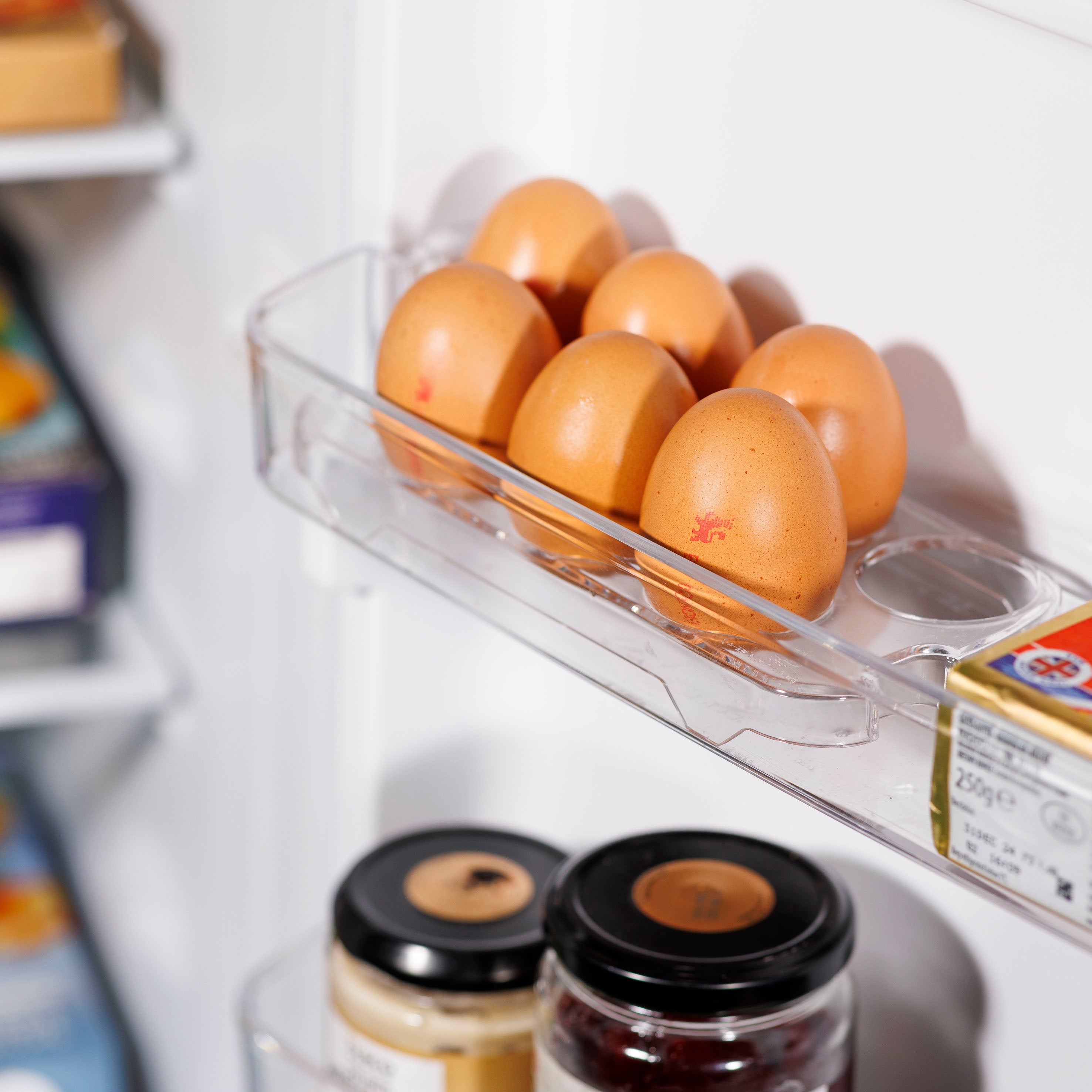 Baridi DH252 Fridge Freezer Action shot - egg - holder