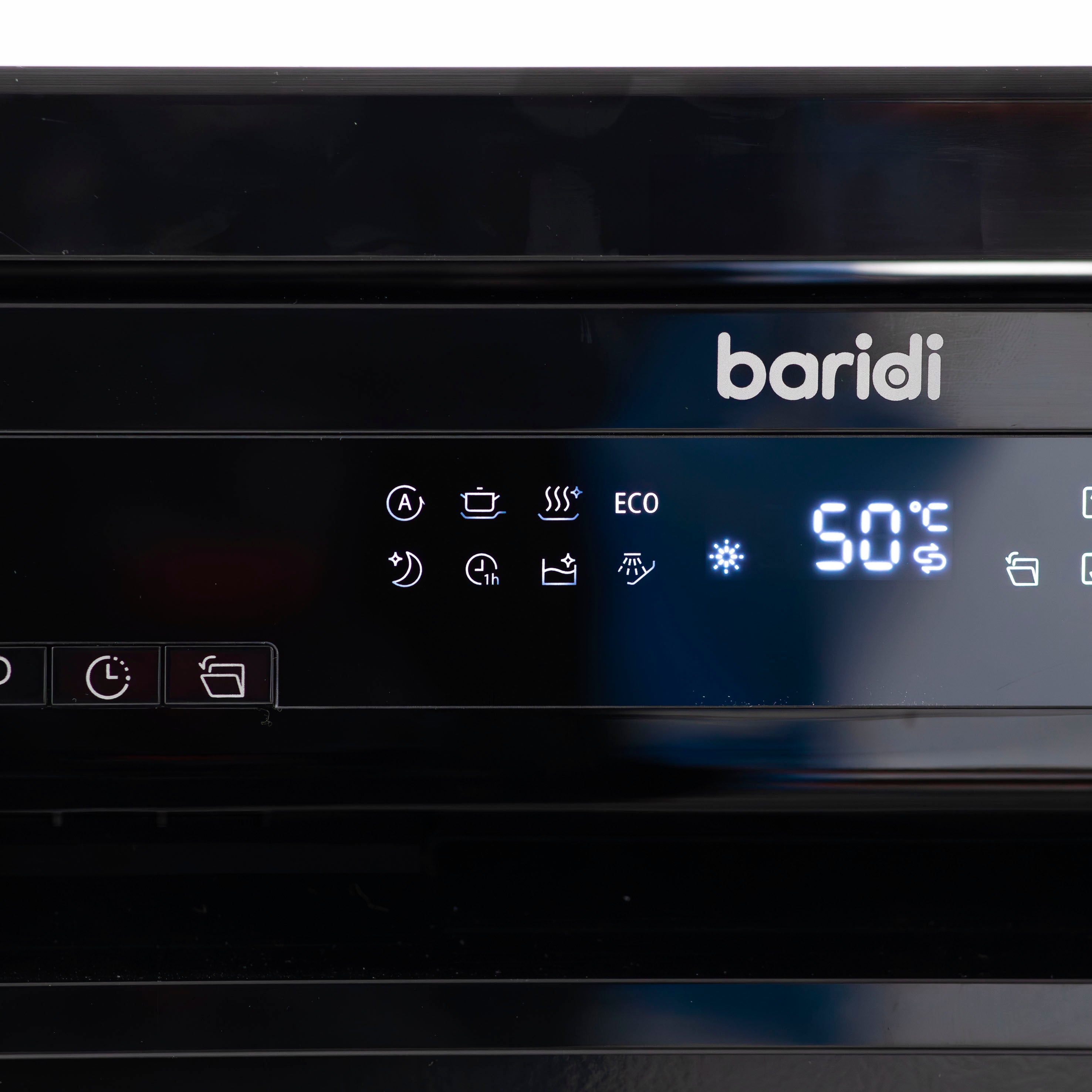 Dellonda DH276 Cables Action shot - controls