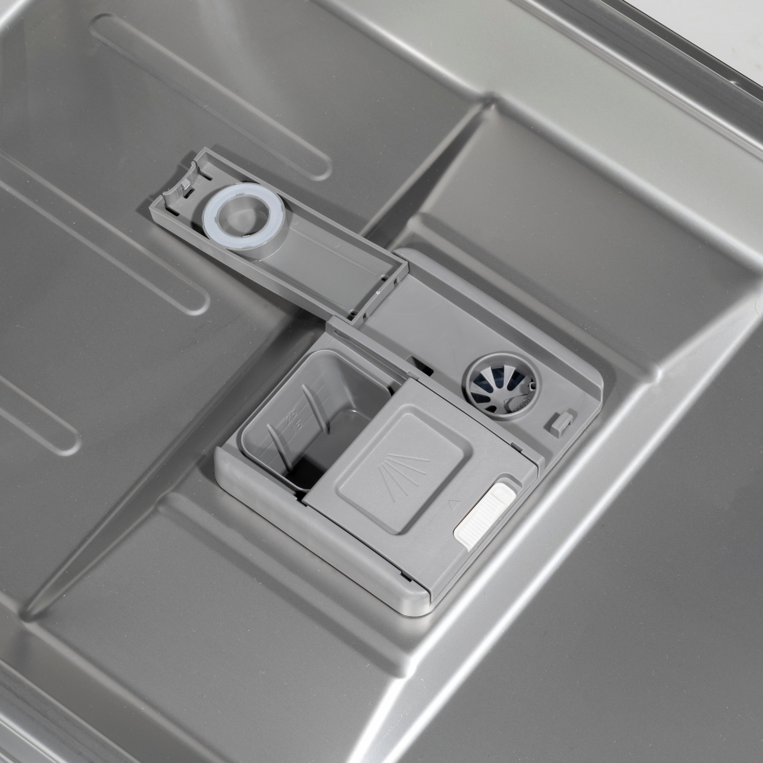 Dellonda DH276 Cables Action shot - detergent - reservoir