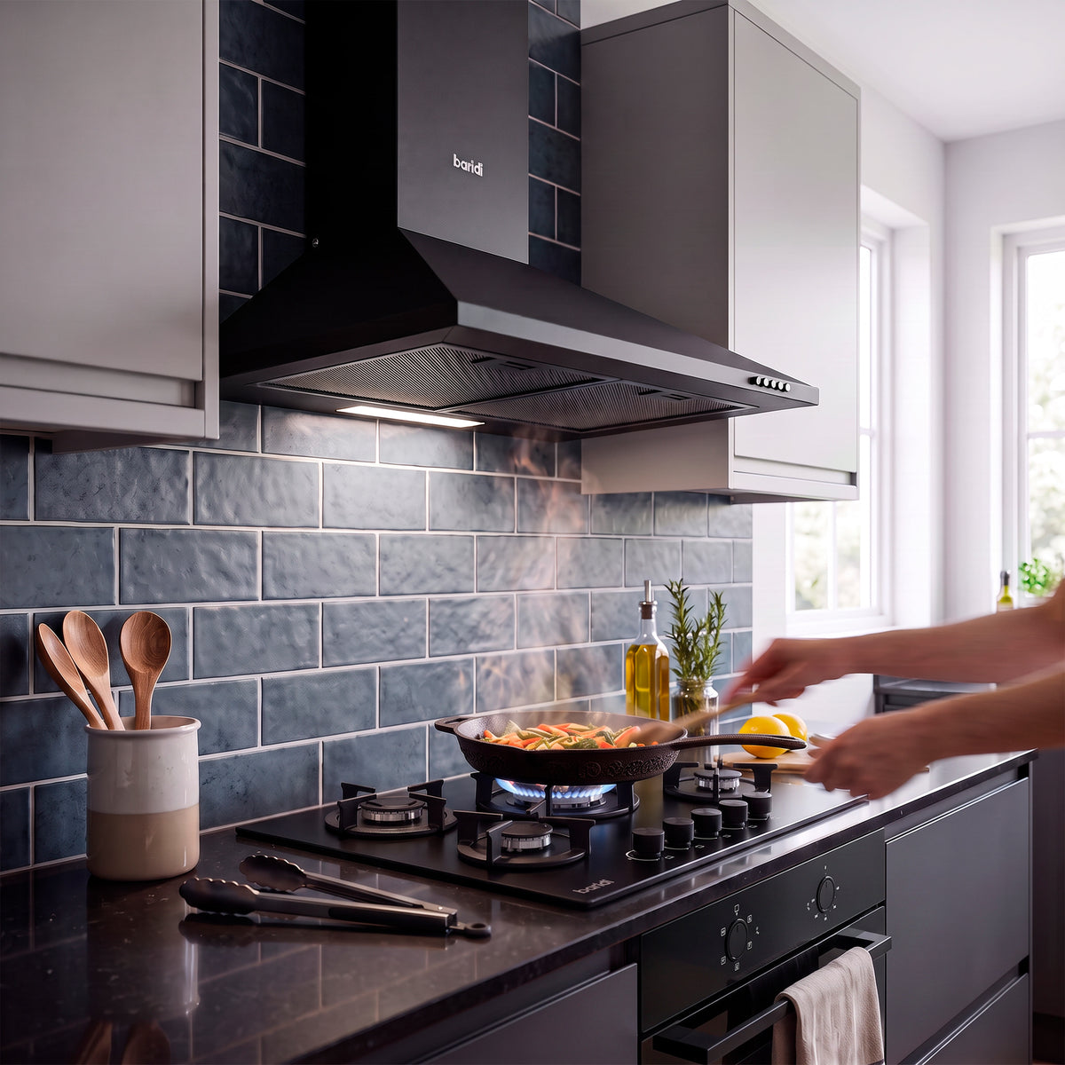 Baridi 60cm Chimney Style Cooker Hood with Carbon Filters, Matt Black - DH451