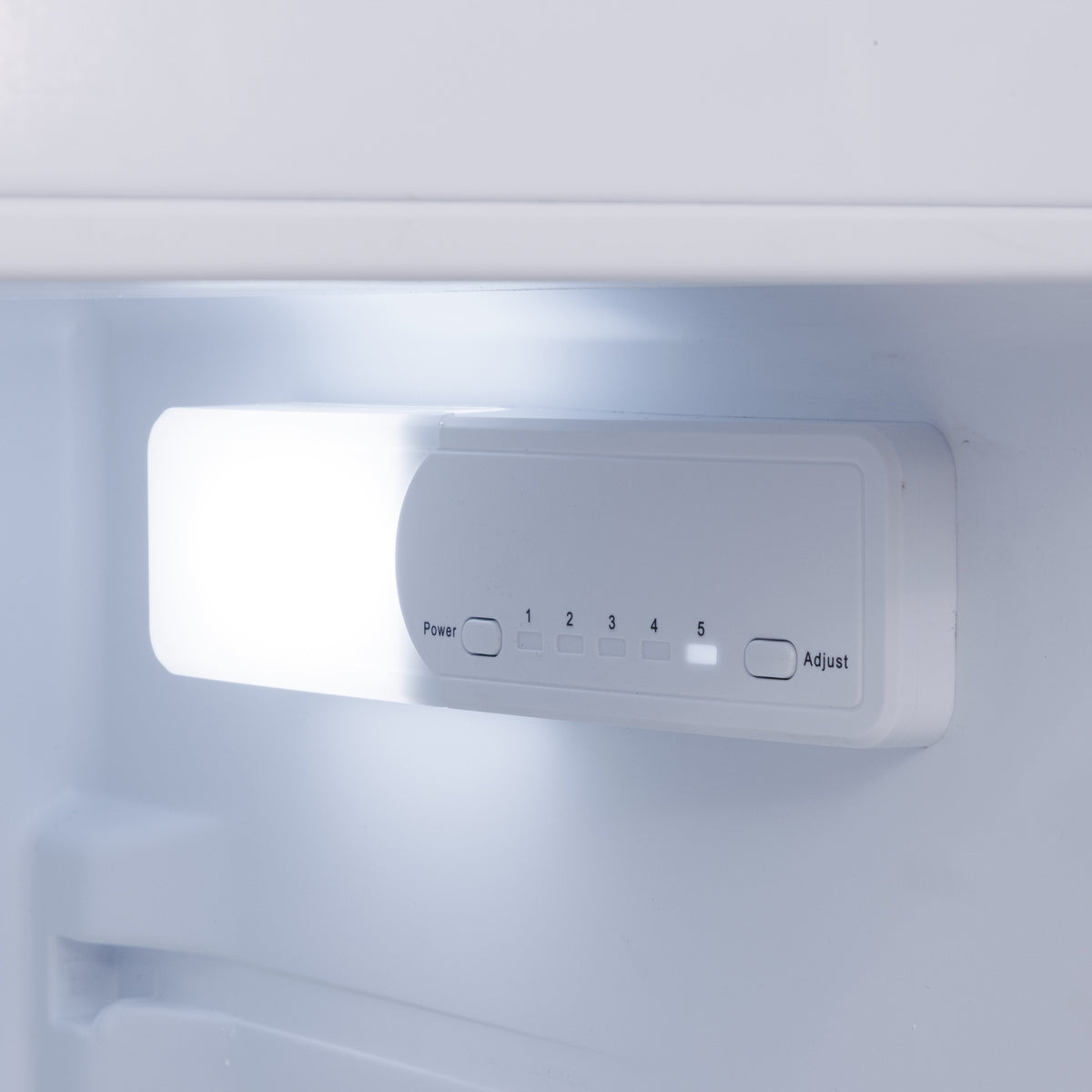 Baridi Integrated Undercounter Fridge with Reversible Door 135L - DH455