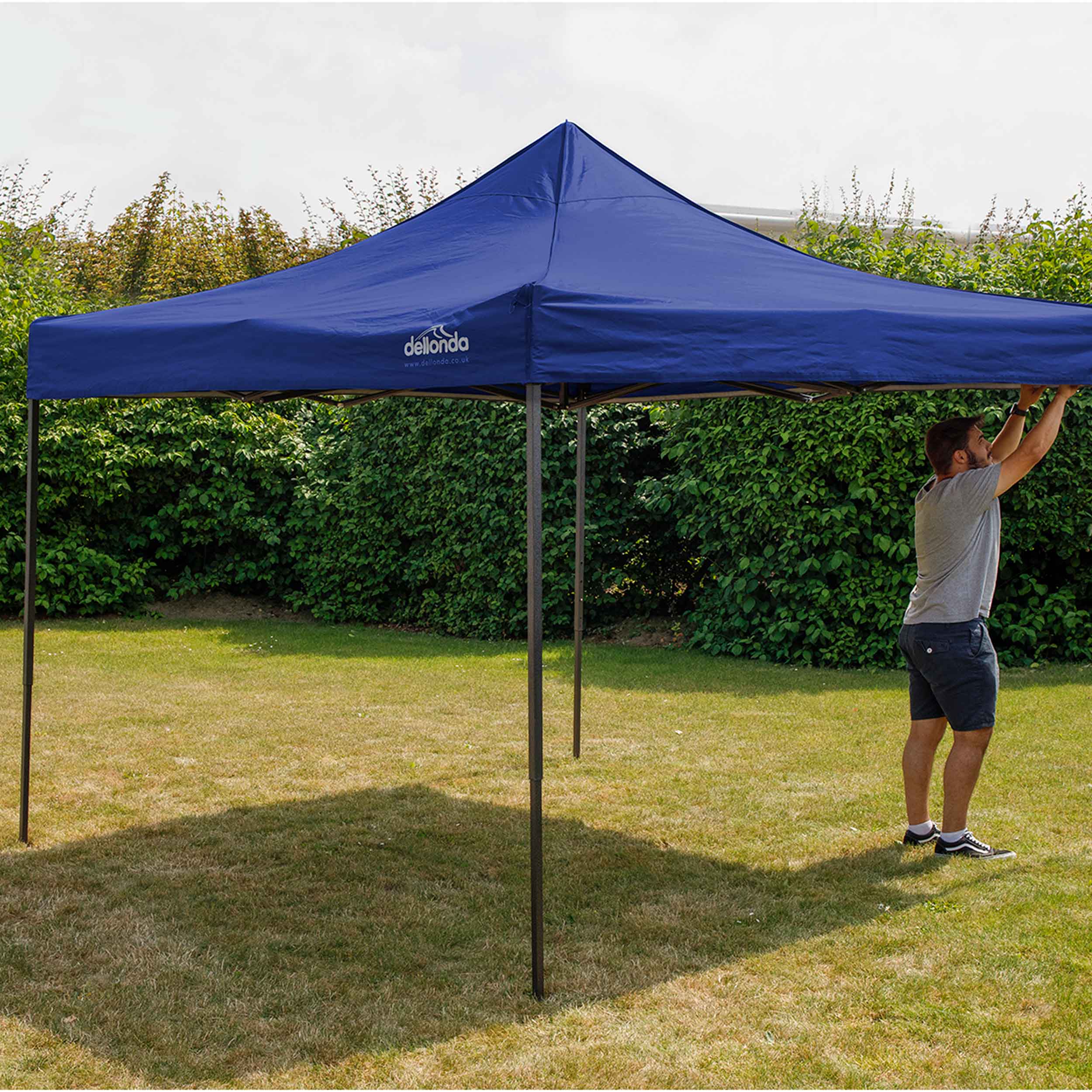 Dellonda DG131 Gazebos Action shot - put - up - fully