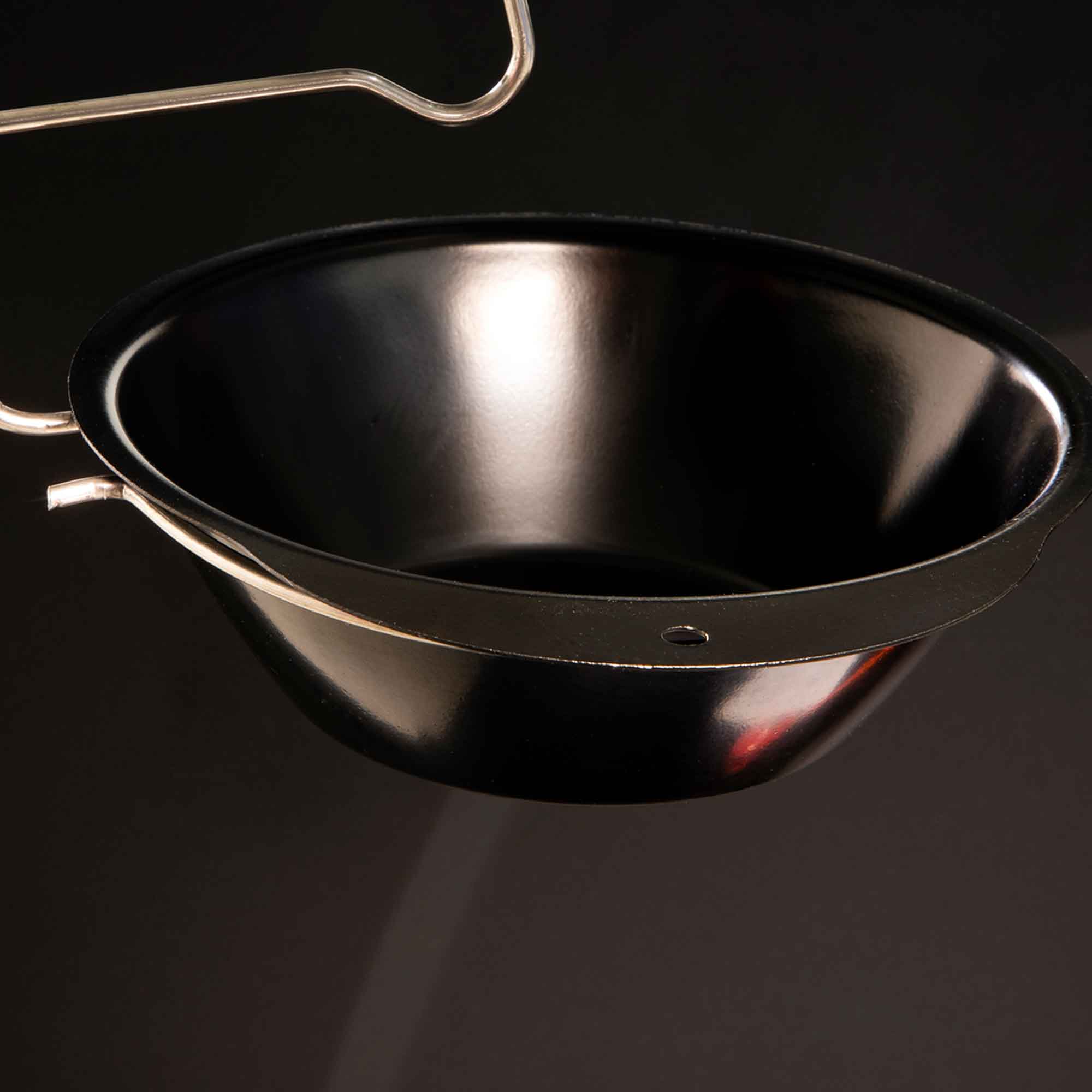 Dellonda DG13 Barbecues Action shot - driptray