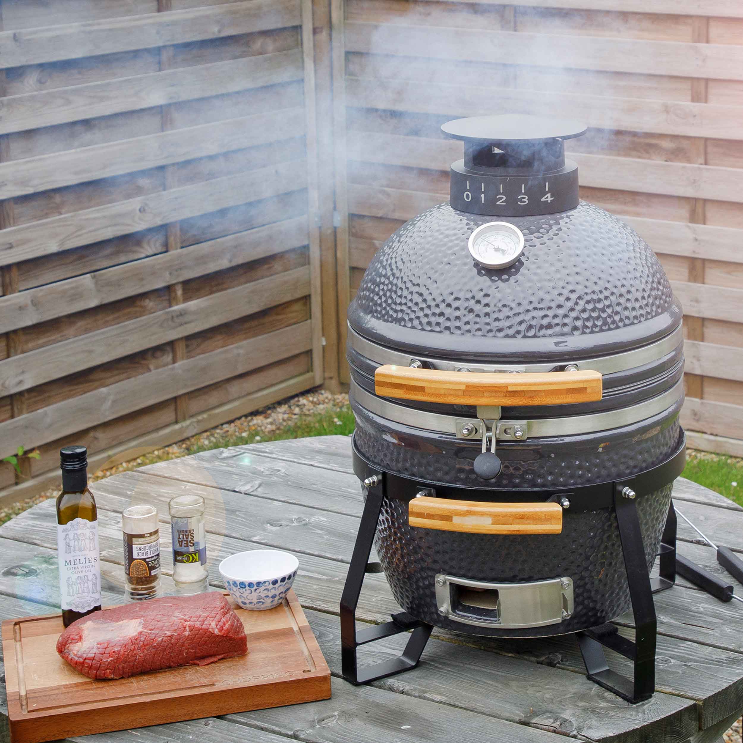 Dellonda DG158 Kamado Grills Action shot - cooking in situ