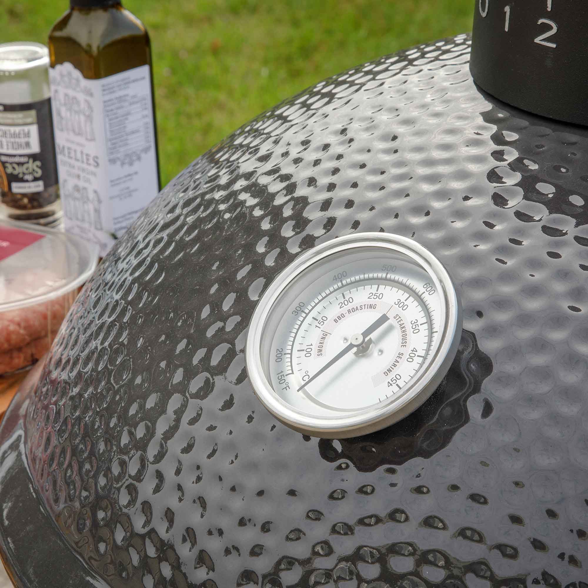 Dellonda DG158 Kamado Grills Action shot - temperature - gauge