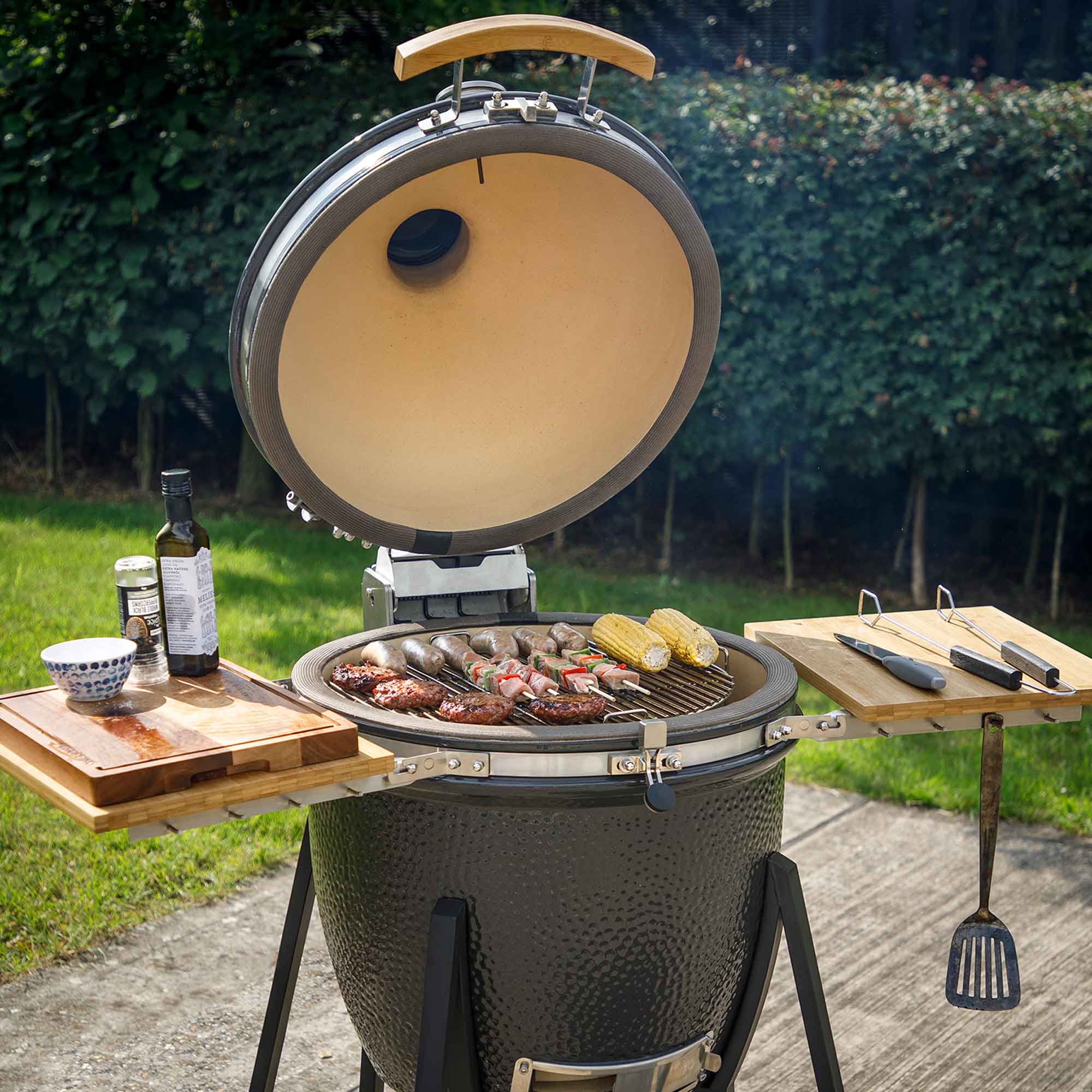 Dellonda DG159 Kamado Grills Action shot - in use