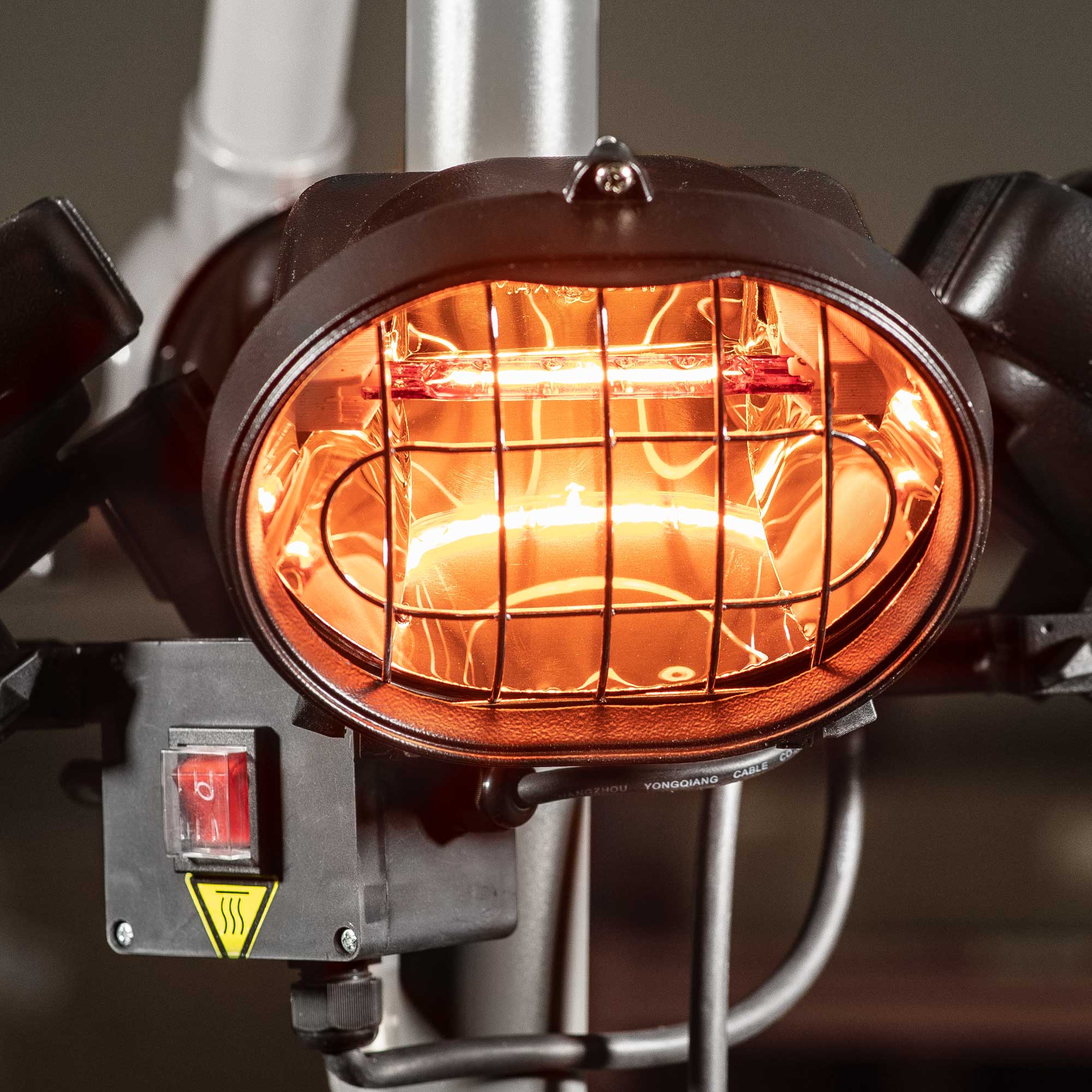 Dellonda DG178 Electric Patio Heaters Action shot - light - close