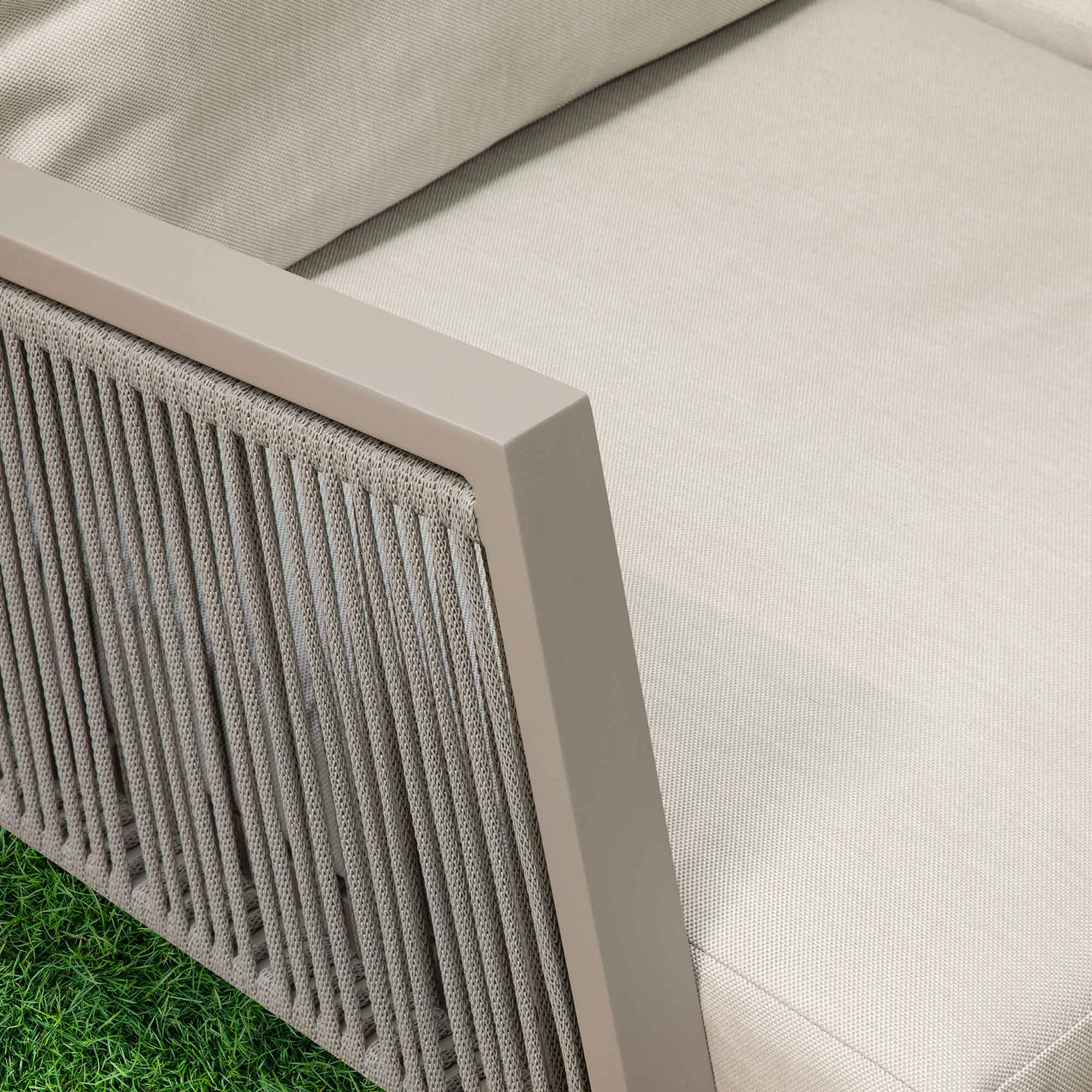 Dellonda DG57 Outdoor Sofas Action shot - close - material