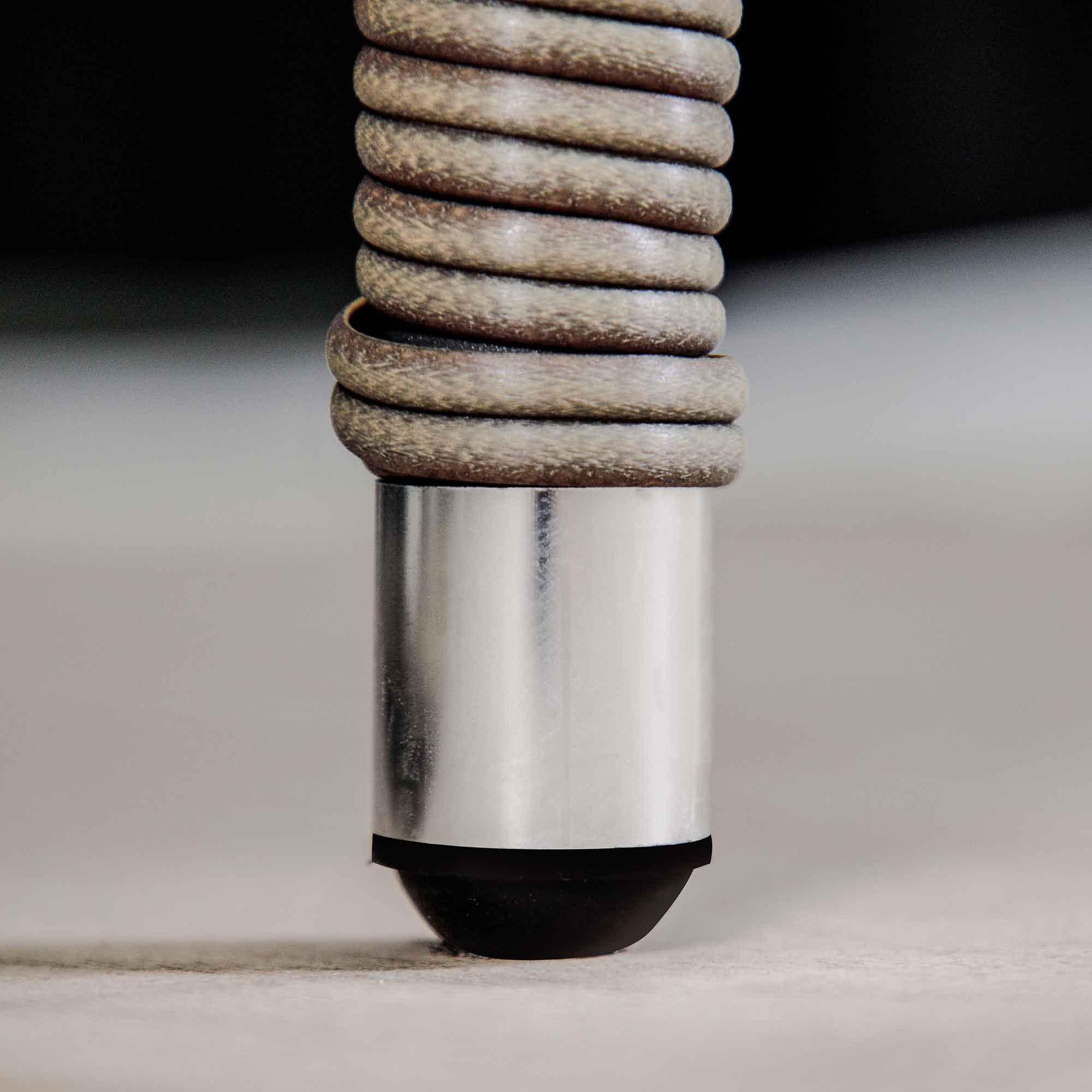 Dellonda DG69 Loungers Action shot - feet