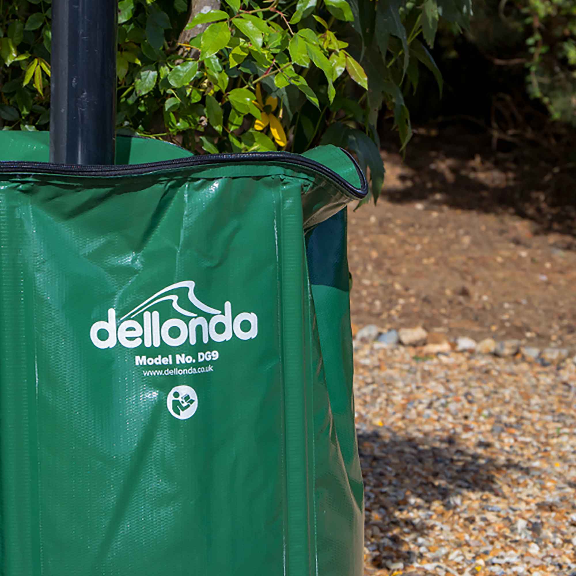 Dellonda DG9 Water Butts Action shot - in situ