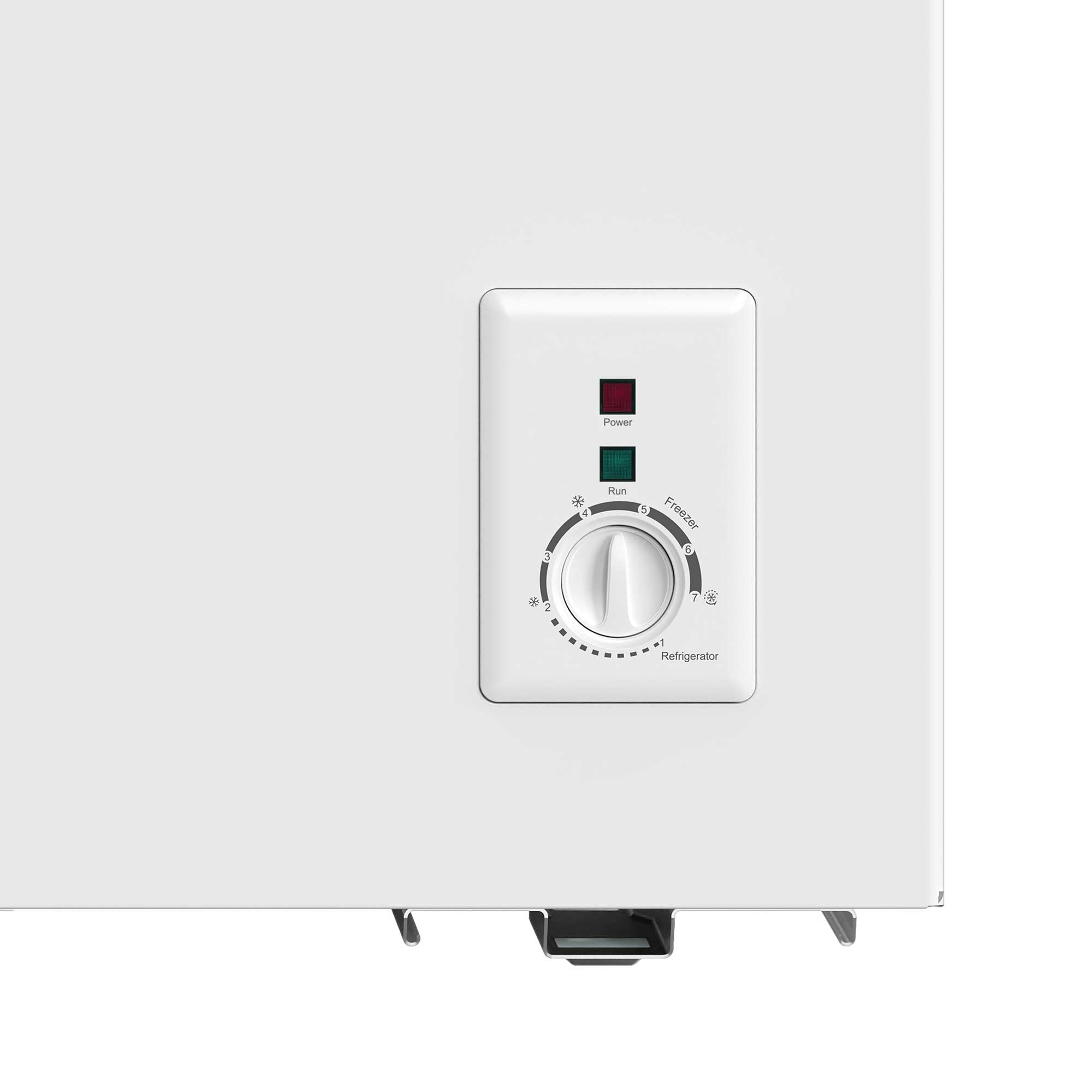 Baridi DH111 Chest Freezer Action shot - controls