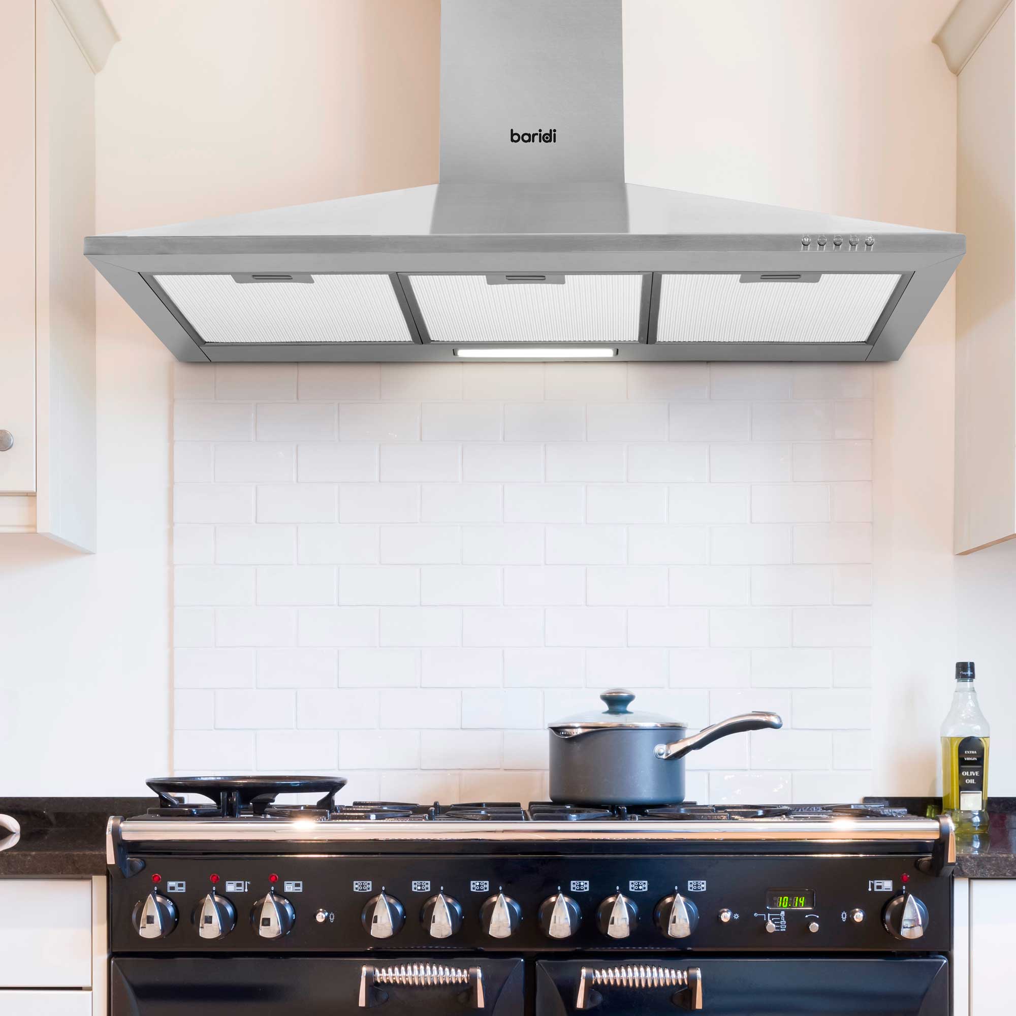 Baridi DH127 Extractor Hoods Action shot - lifestyle - 3rd perspective