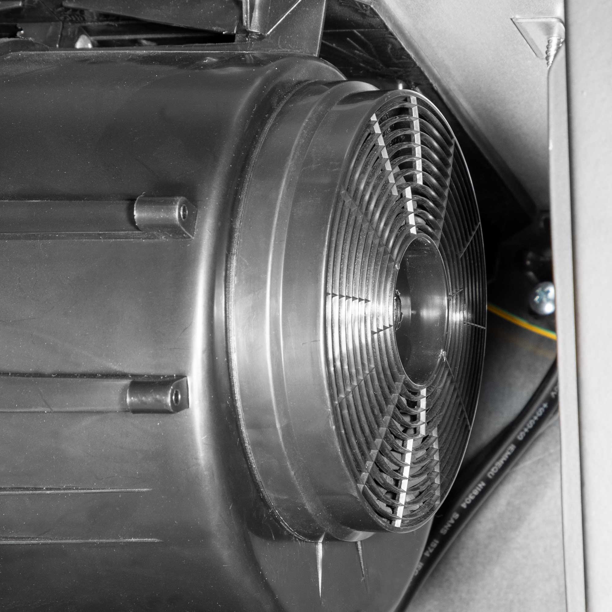 Baridi DH132 Carbon Filters Action shot - in use