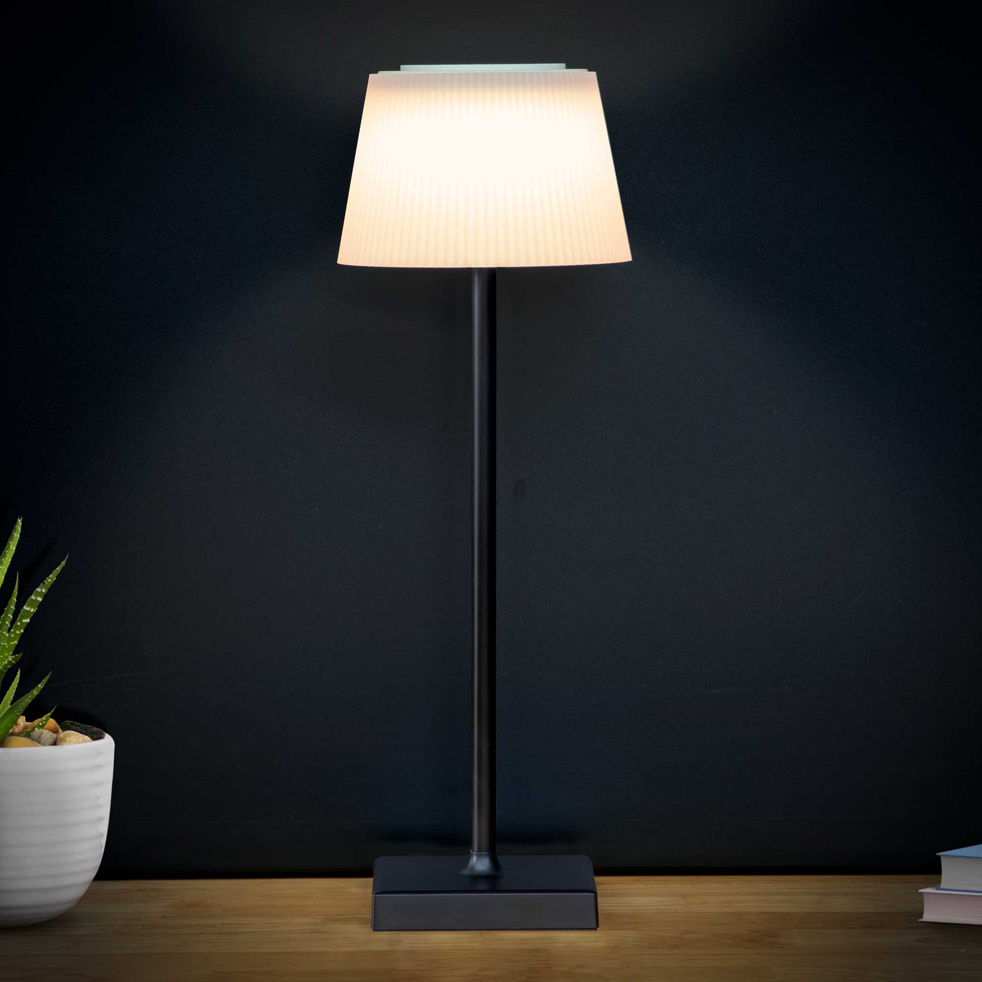 Dellonda DH212 Table Lamps Action shot - lifestyle