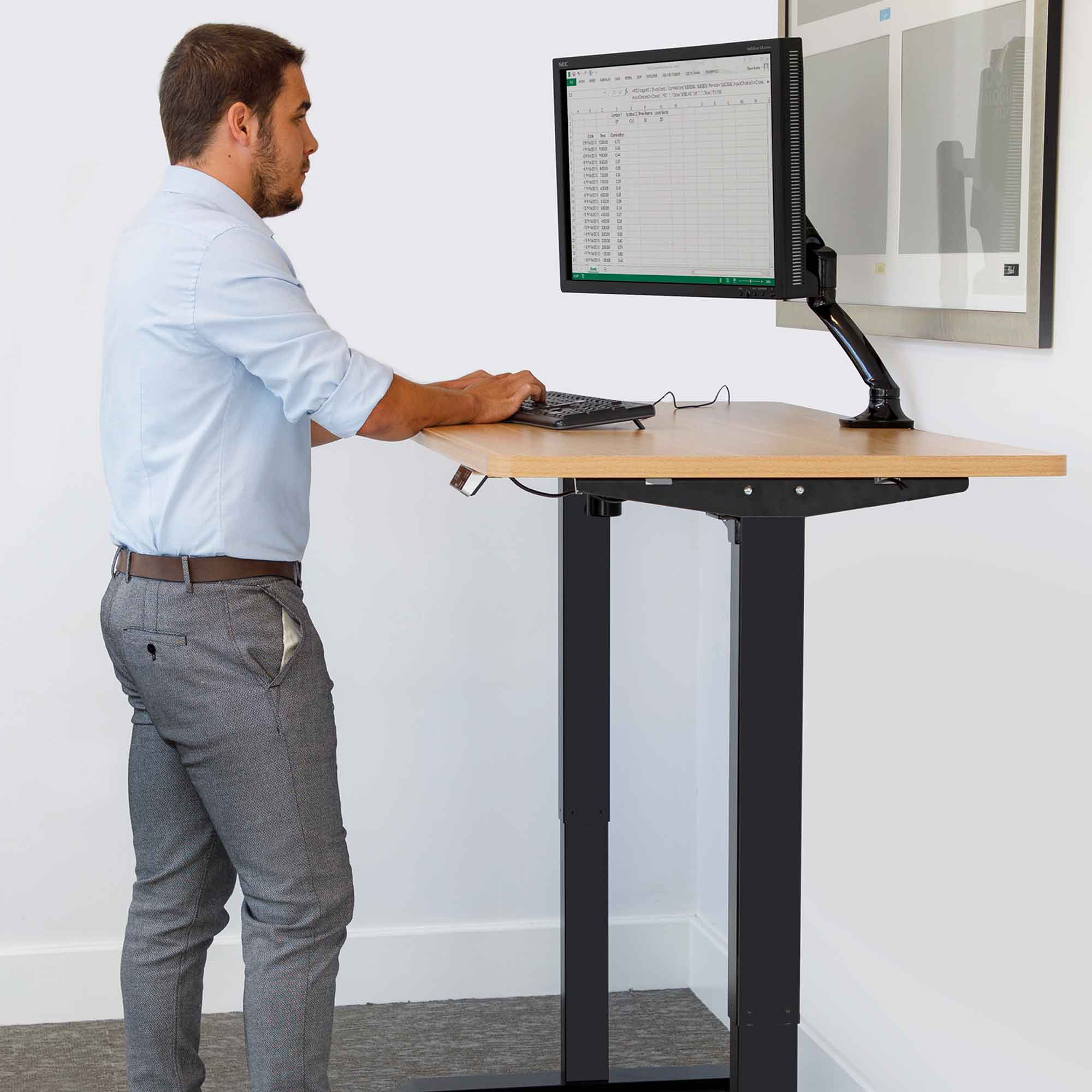 Dellonda DH41 Adjustable Desk Dh24 - action shot - standing