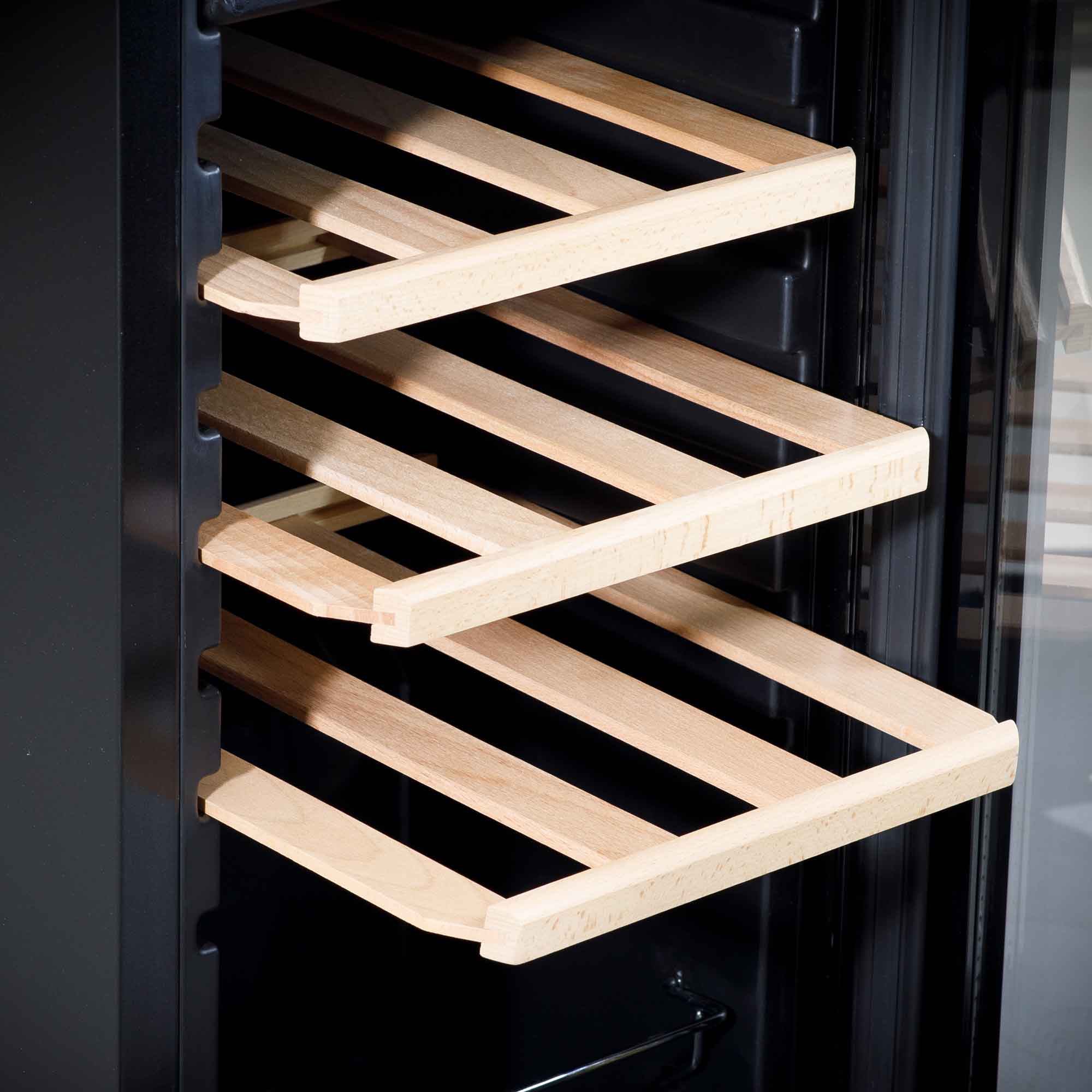 Baridi DH89 Wine Fridges Action shot - wooden - shelves