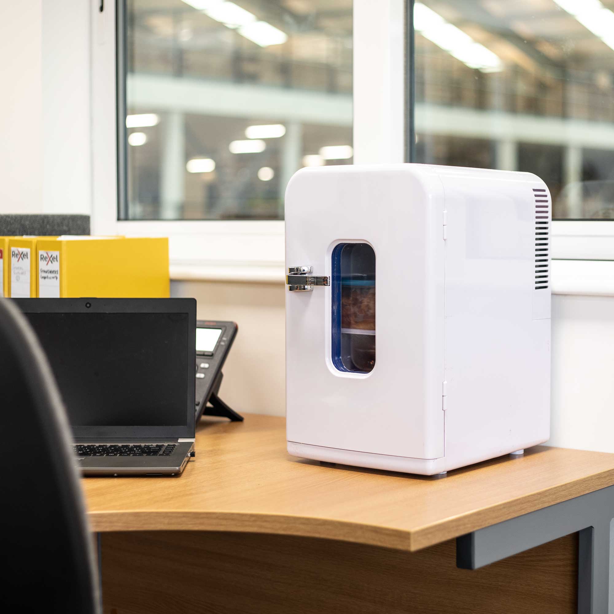 Baridi DH94 Drinks Fridge Action shot - in office