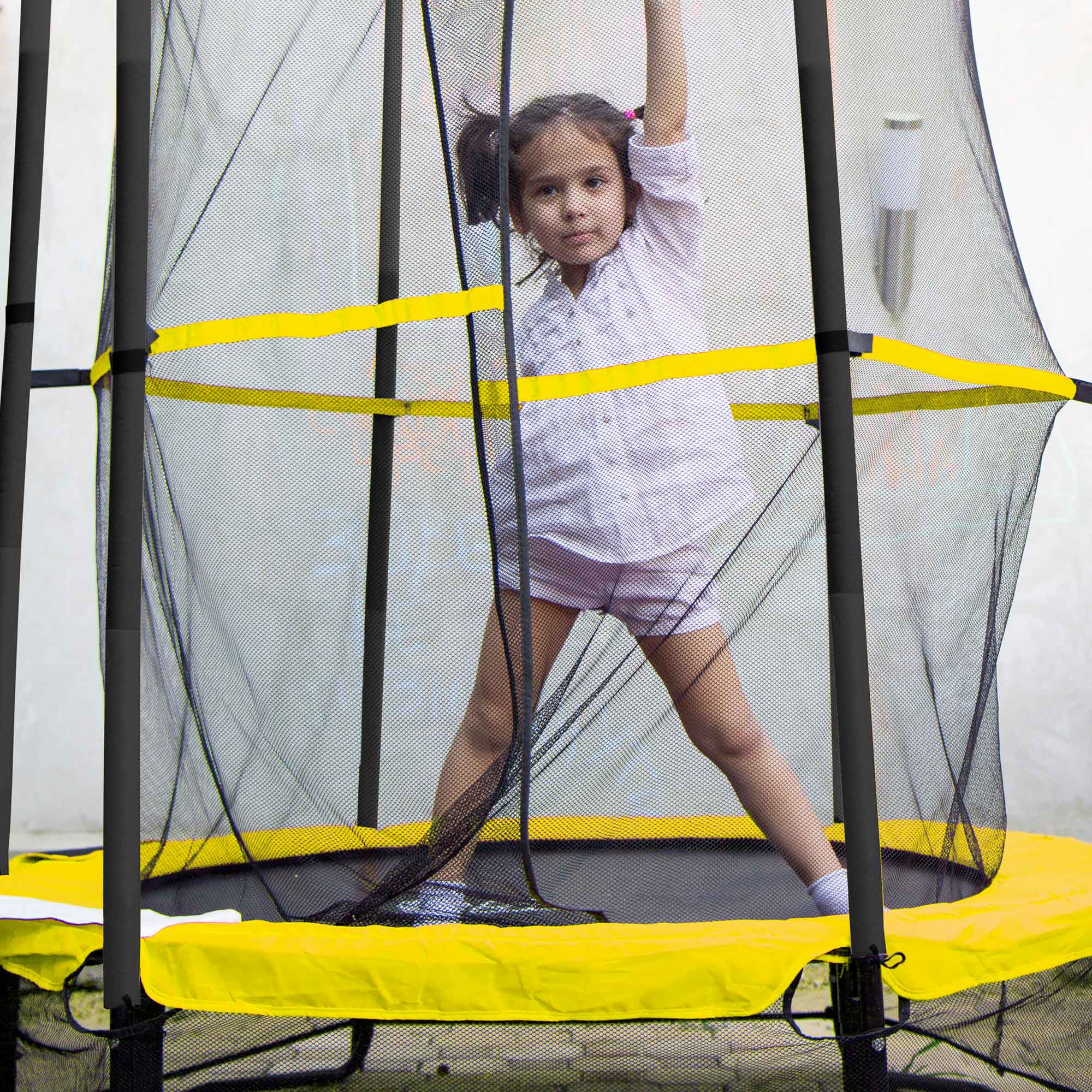 Dellonda DL65 Trampolines Action shot - lifestyle - pic