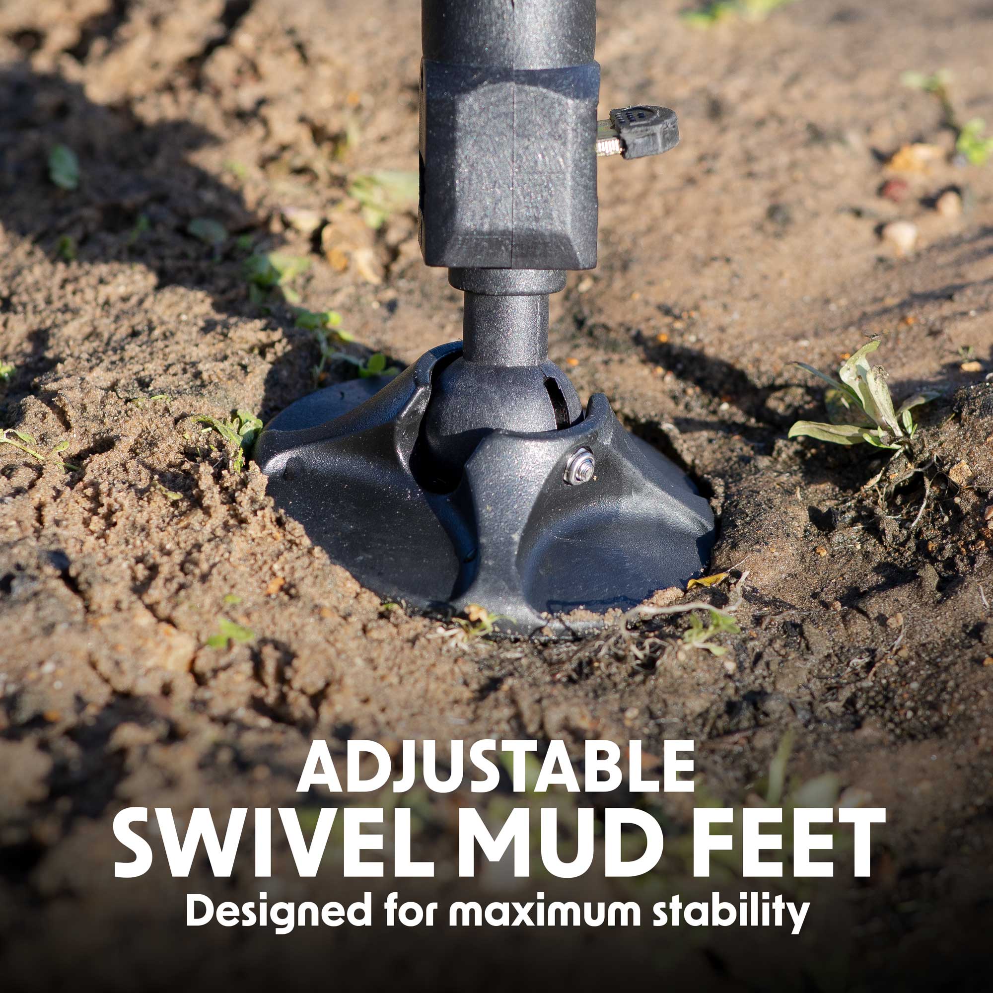 Dellonda DL78 Fishing Chair Action shot - mud - feet