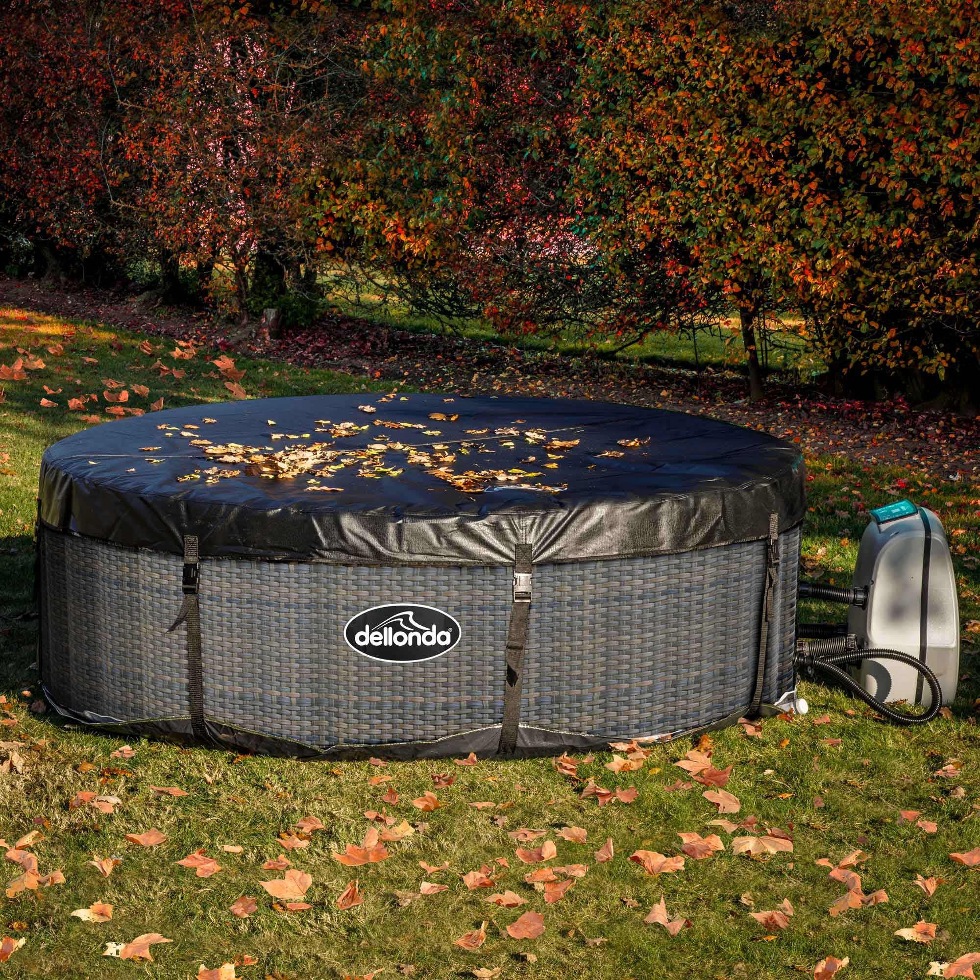Dellonda DL90 Hot Tubs Action shot - with cover - autumn - leaves