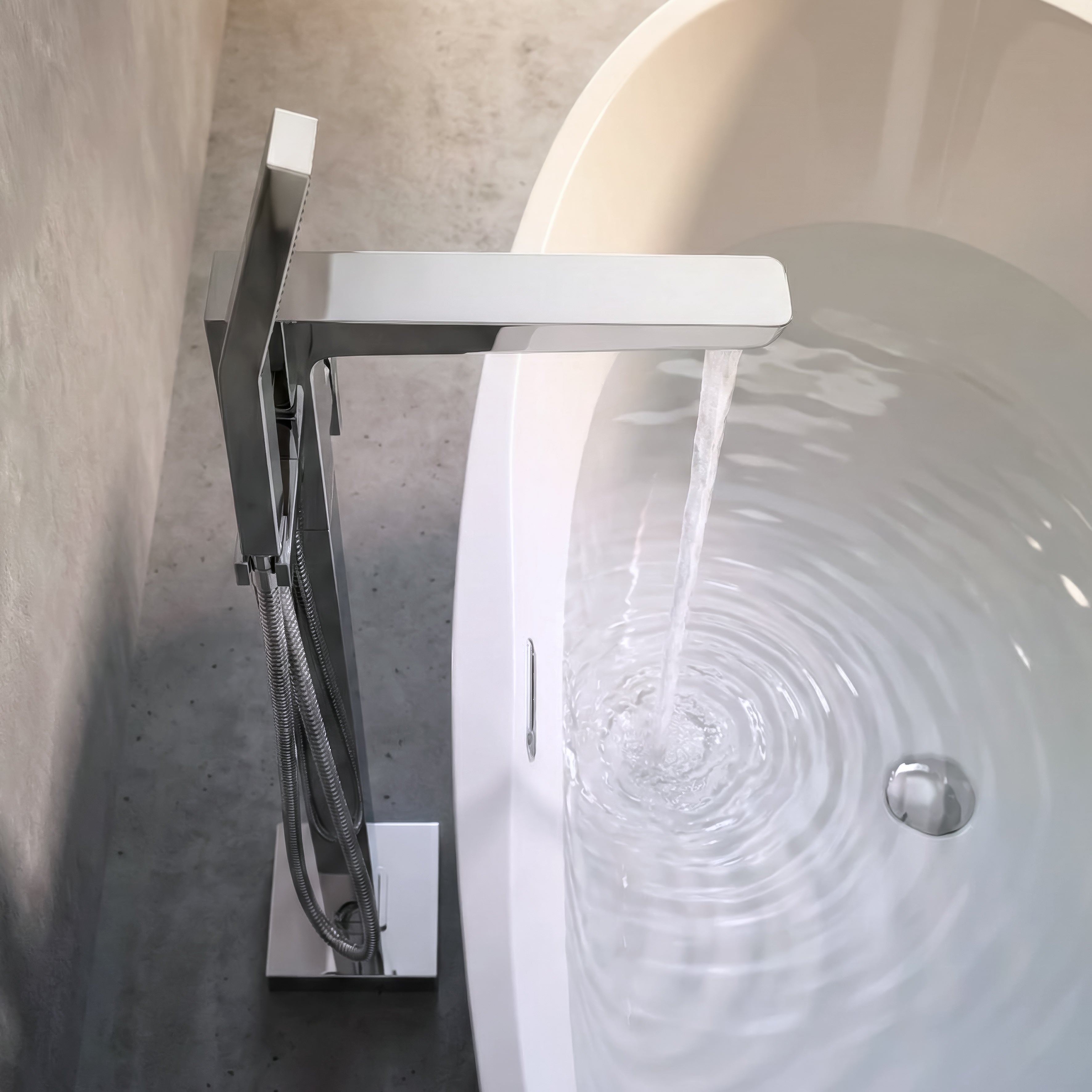 Baridi Freestanding Bath Mixer Tap with Shower, Chrome - DH400