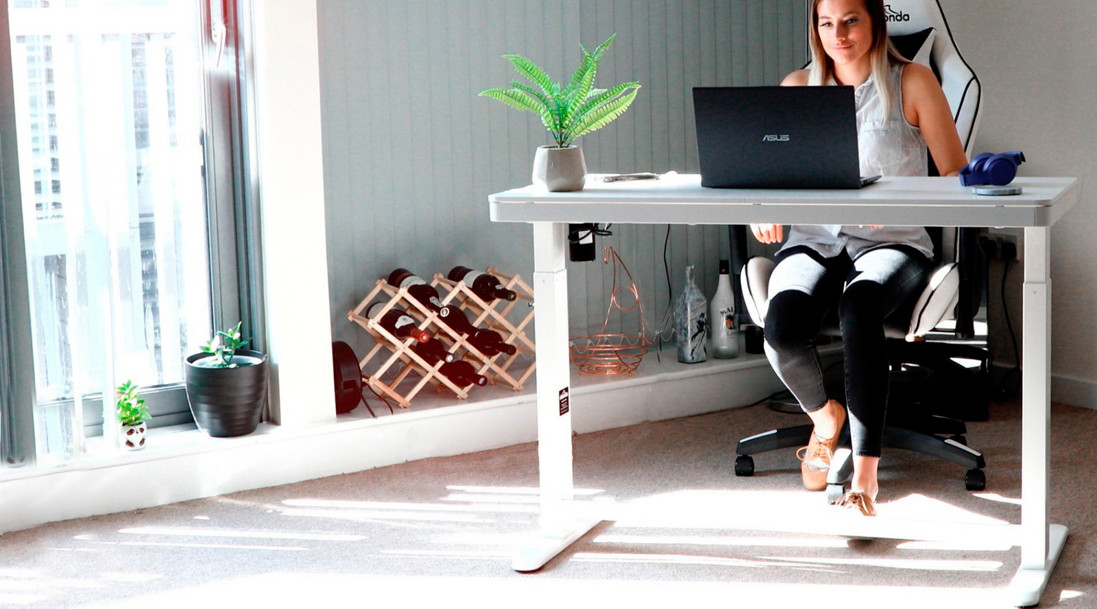 Latitude run on sale standing desk