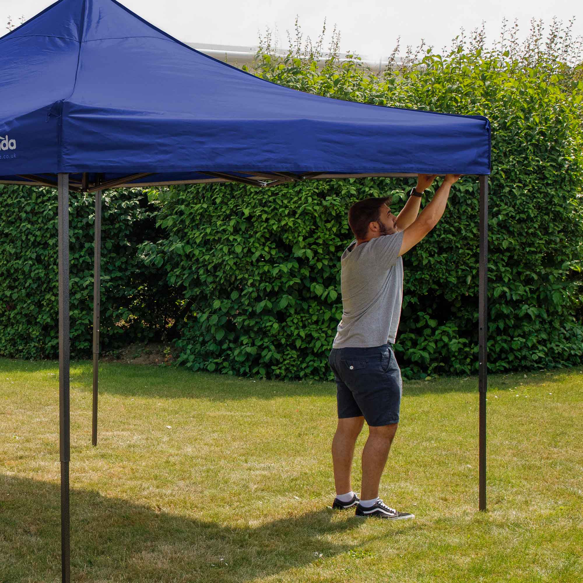 Premium 2x2m Pop-Up Gazebo & Side Walls, Water Resistant with Carry Bag, Stakes & Weight Bags - Blue - DG161 - Dellonda