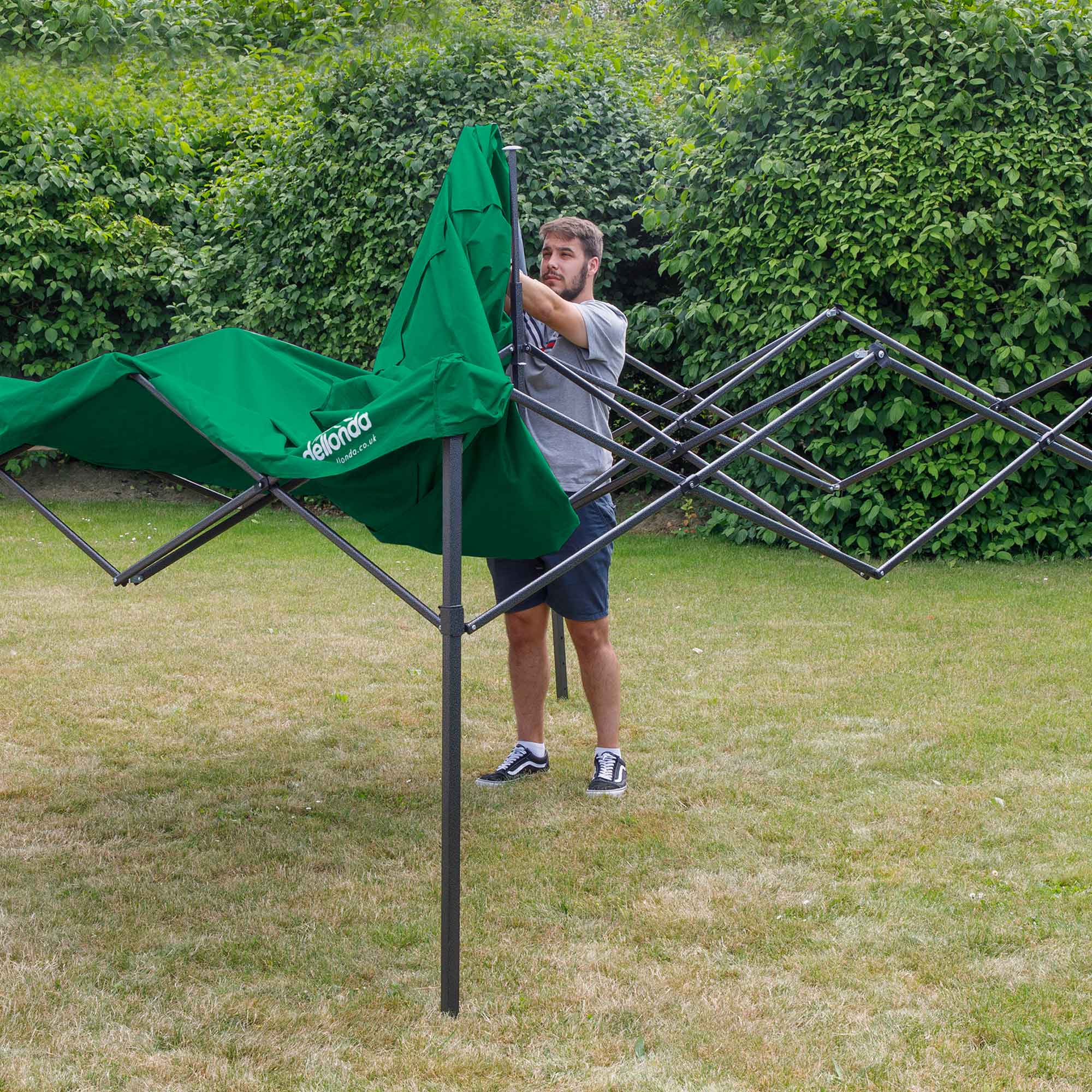 Premium 2x2m Pop-Up Gazebo & Side Walls, Water Resistant with Carry Bag, Stakes & Weight Bags - Green - DG162 - Dellonda