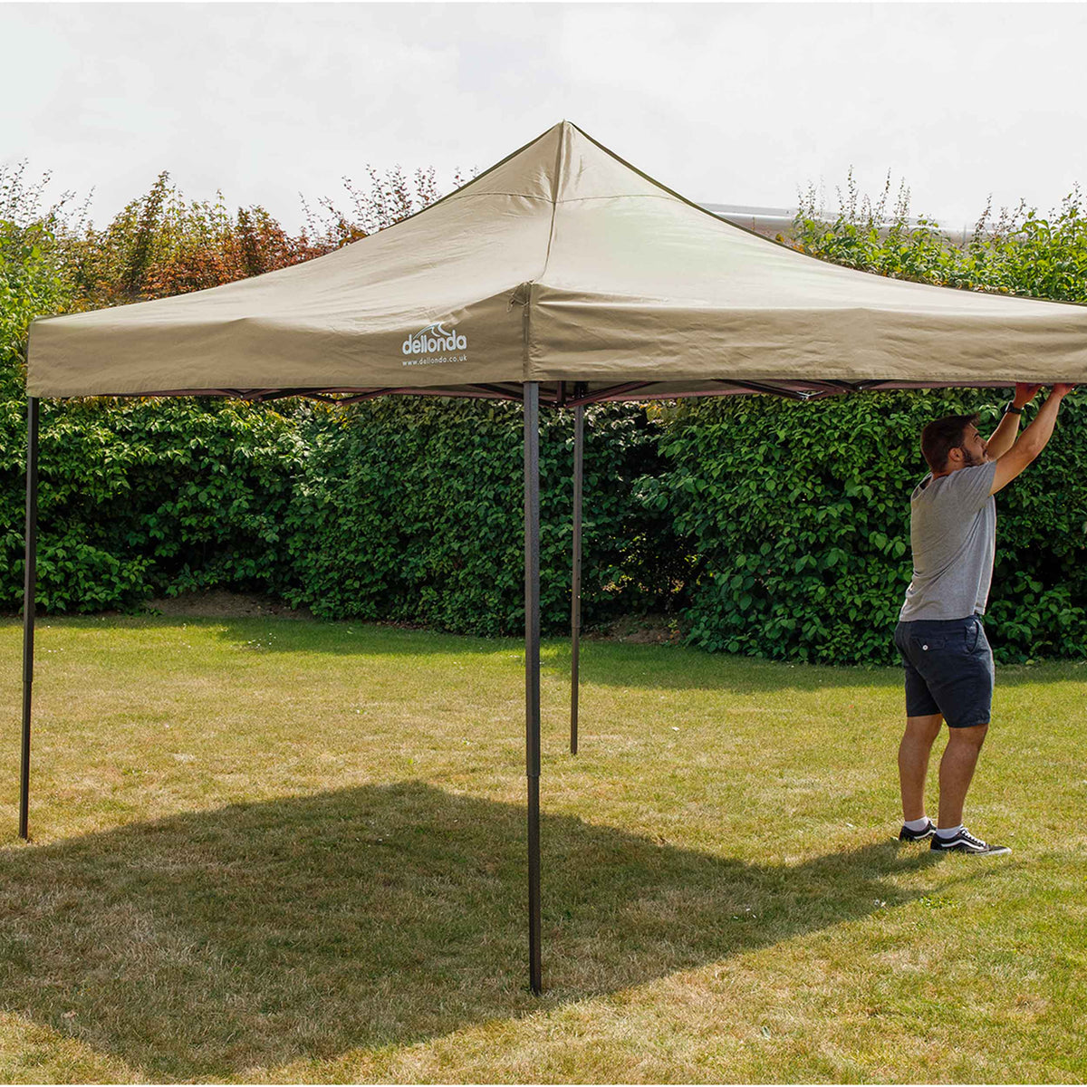 Collapsible gazebo 2025