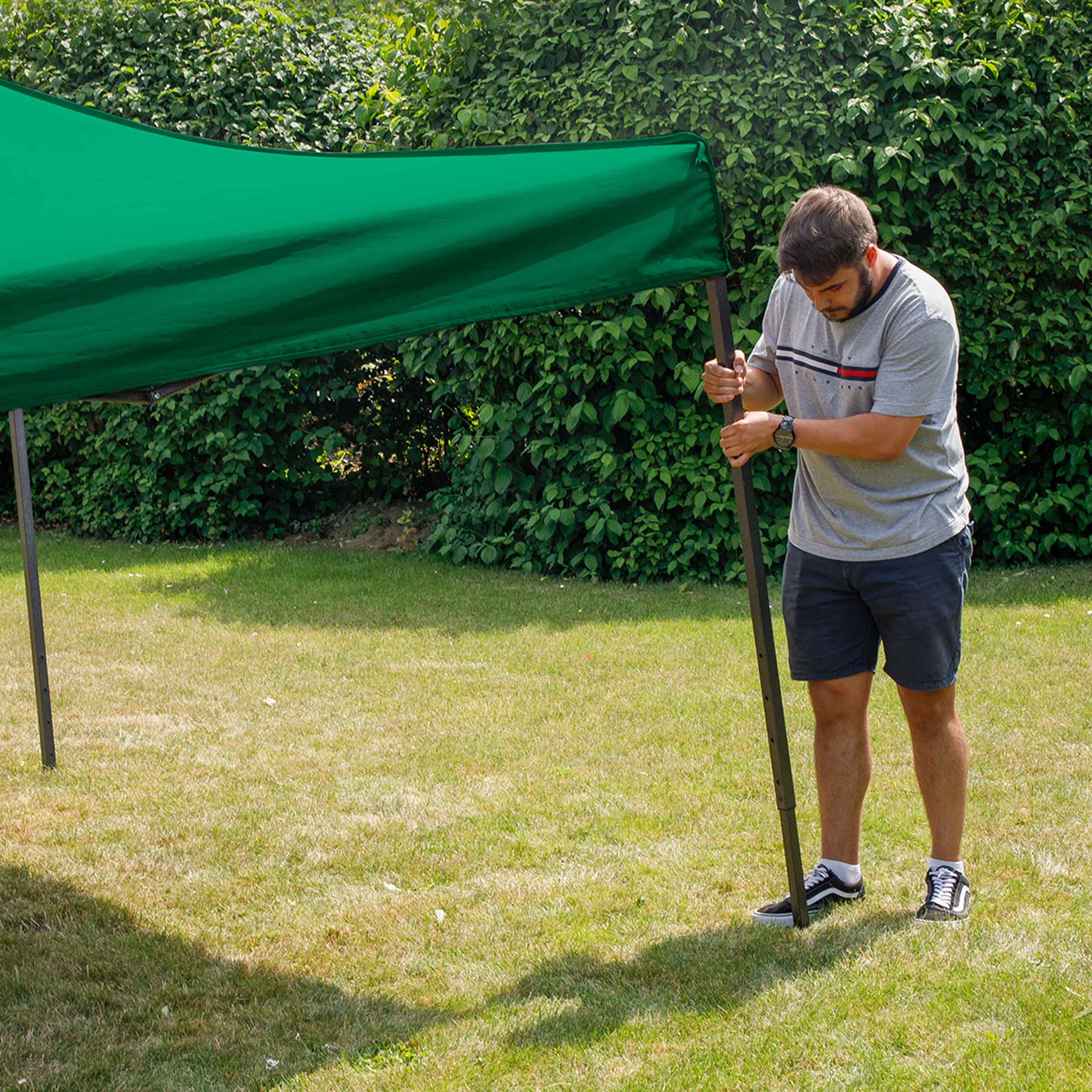 Premium 3x3m Pop-Up Gazebo, Heavy Duty, Water Resistant, Carry Bag, Stakes & Weight Bags - Dark Green - DG132 - Dellonda