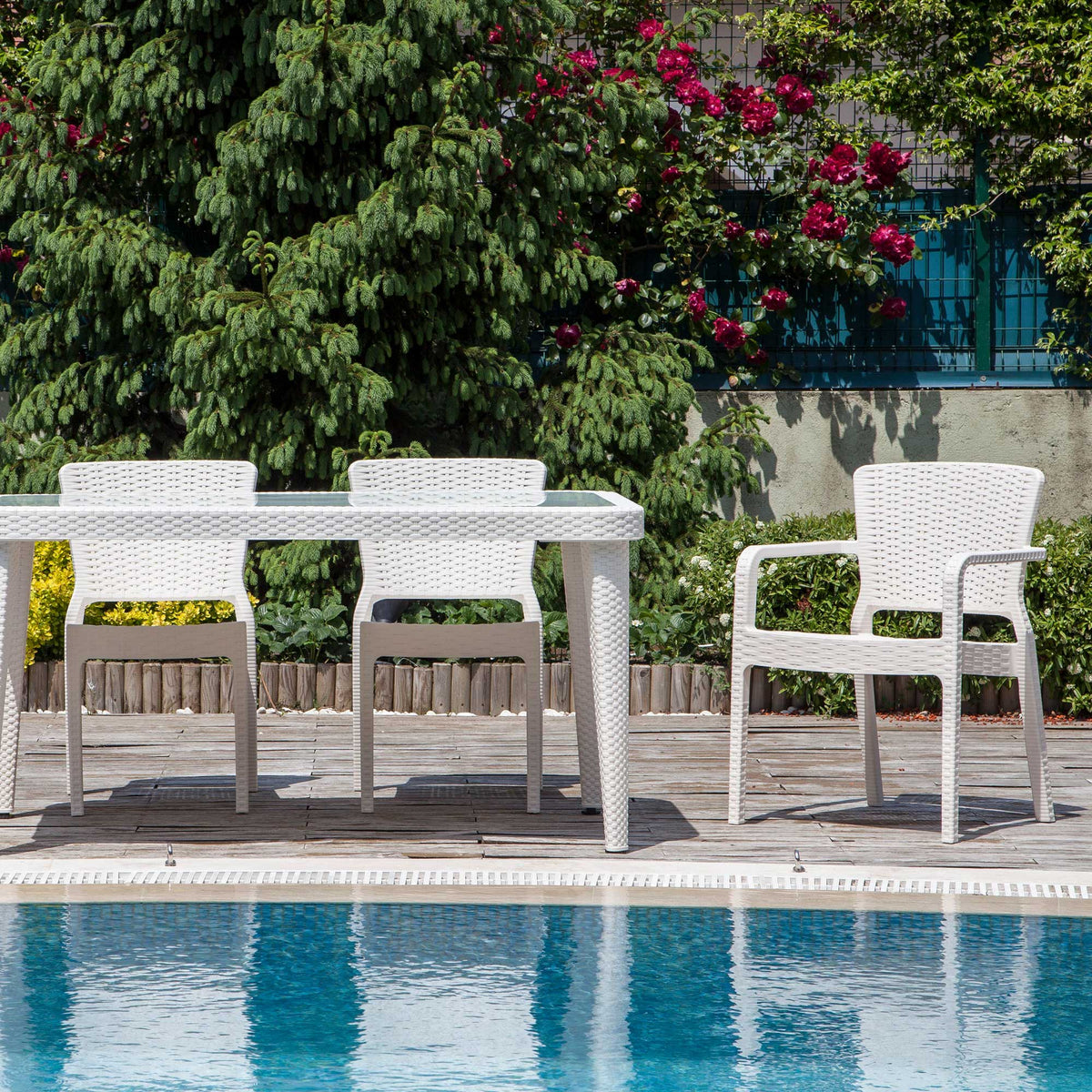 White outdoor top dining chairs