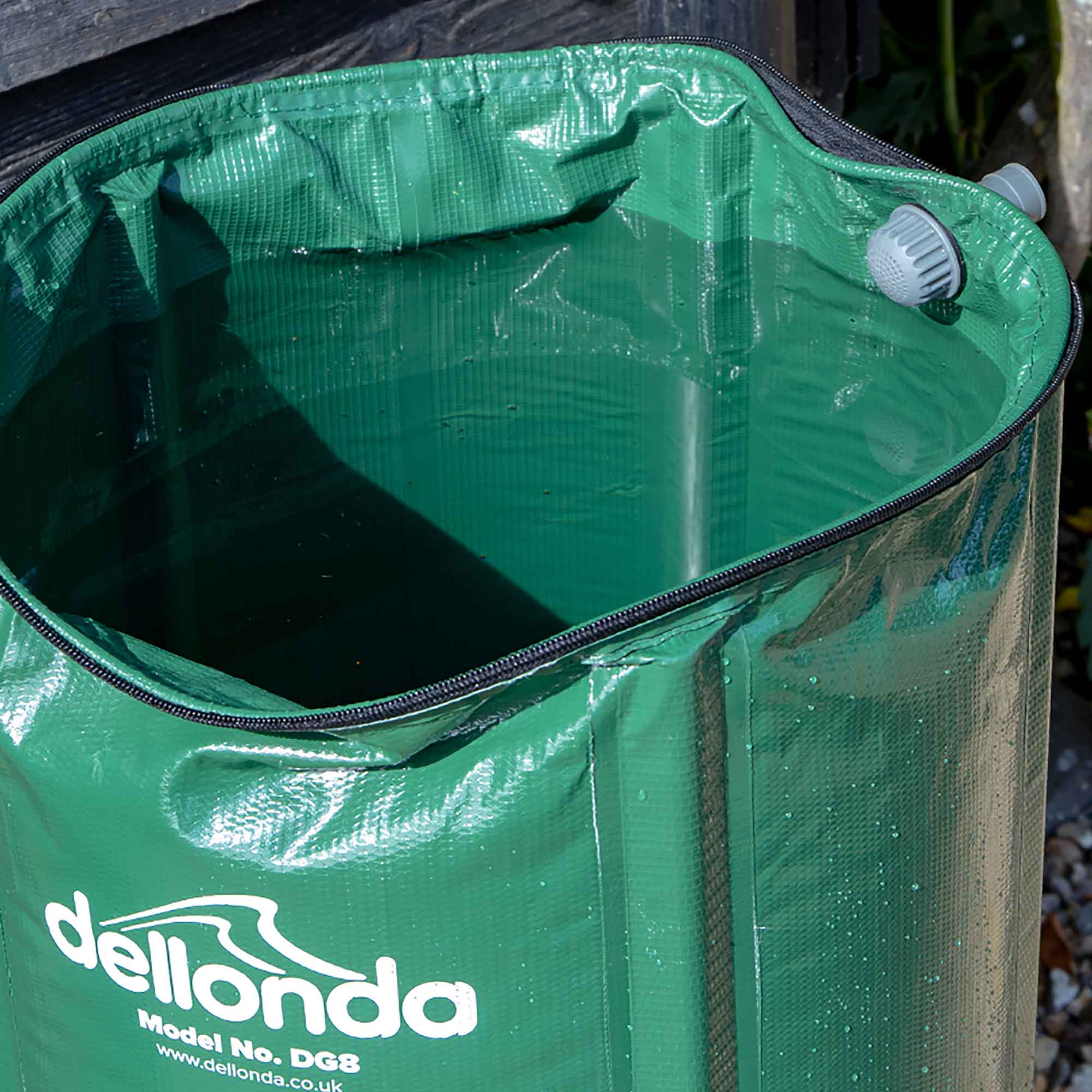 Collapsible PVC Garden Water Butt with Zipped Lid & Drain Tap, 250L - DG9 - Dellonda