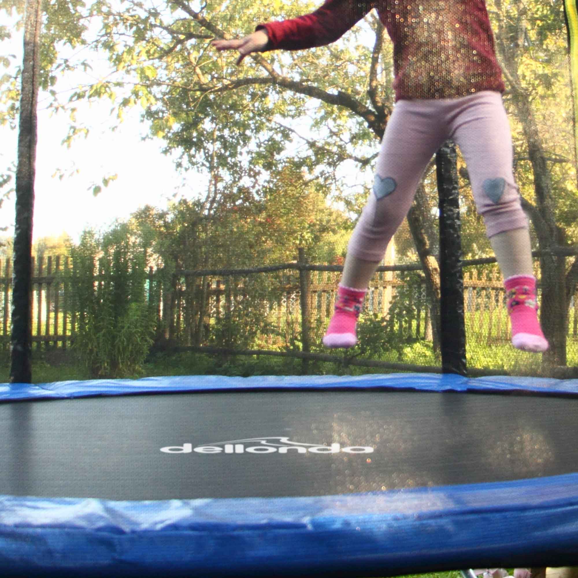 8ft Heavy-Duty Outdoor Trampoline For Kids with Safety Enclosure Net - DL67 - Dellonda